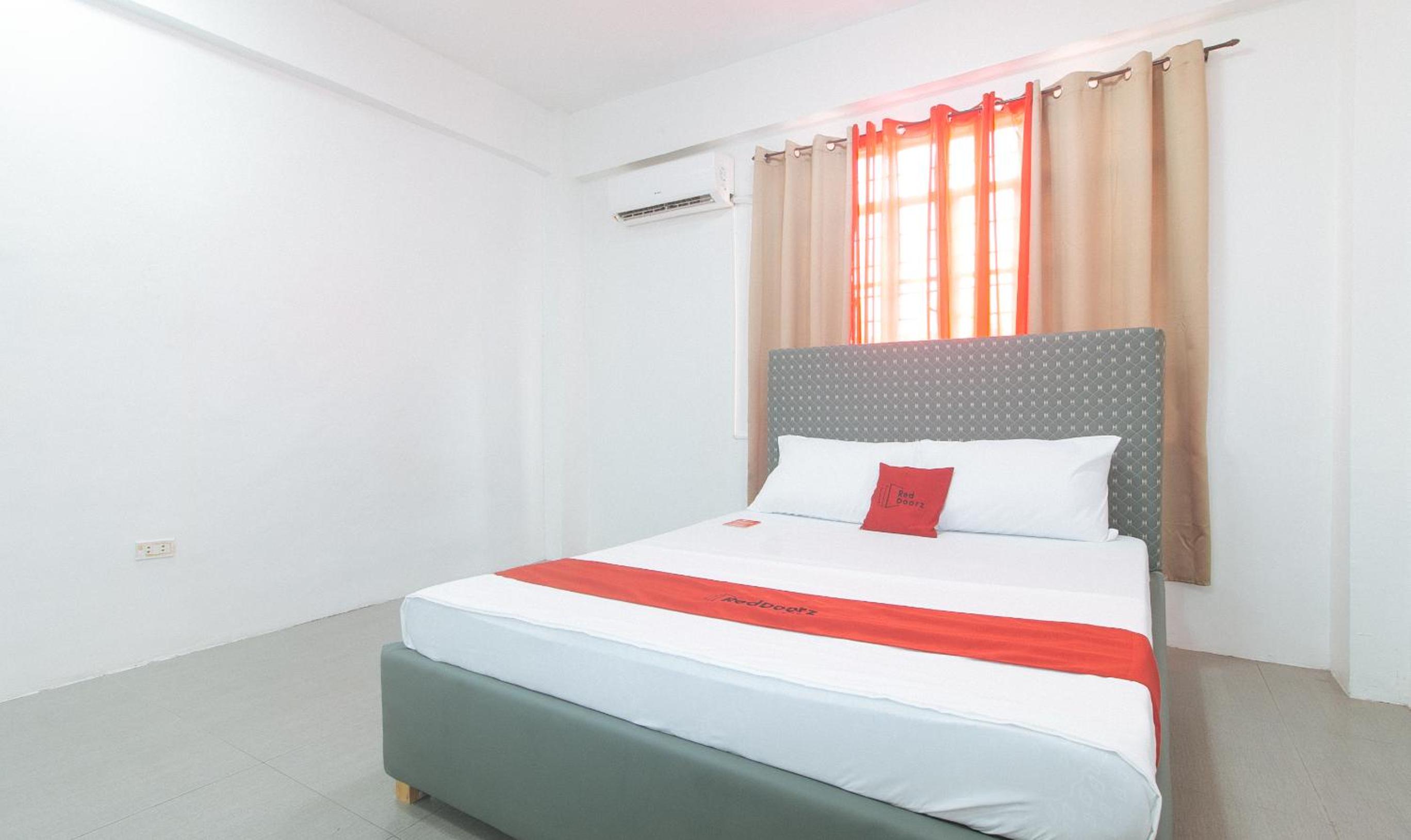 Deluxe Room - Photo 4