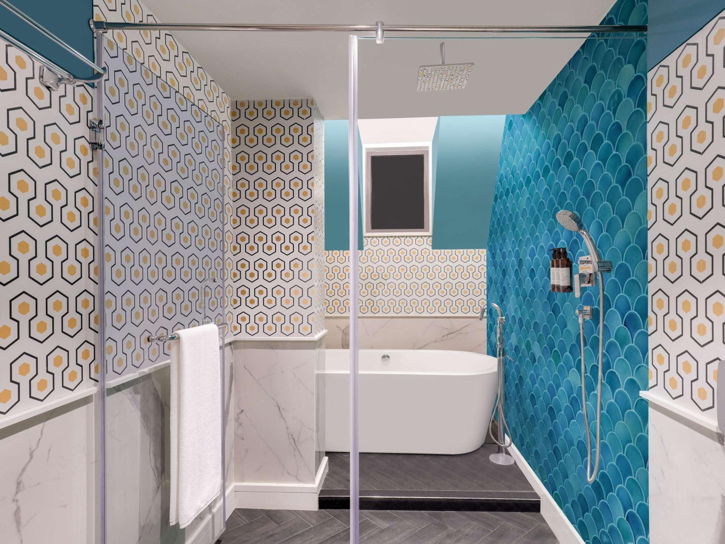 Premium King Room with Bath Tub and Balcony - - Beer Bucket 4 on arrival, INR 1000 SPA Credit, 15% Discount on Food & Beverages Premium King Room with Bath Tub and Balcony - - Beer Bucket 4 on arrival, INR 1000 SPA Credit, 15% Discount on Food & Beverages