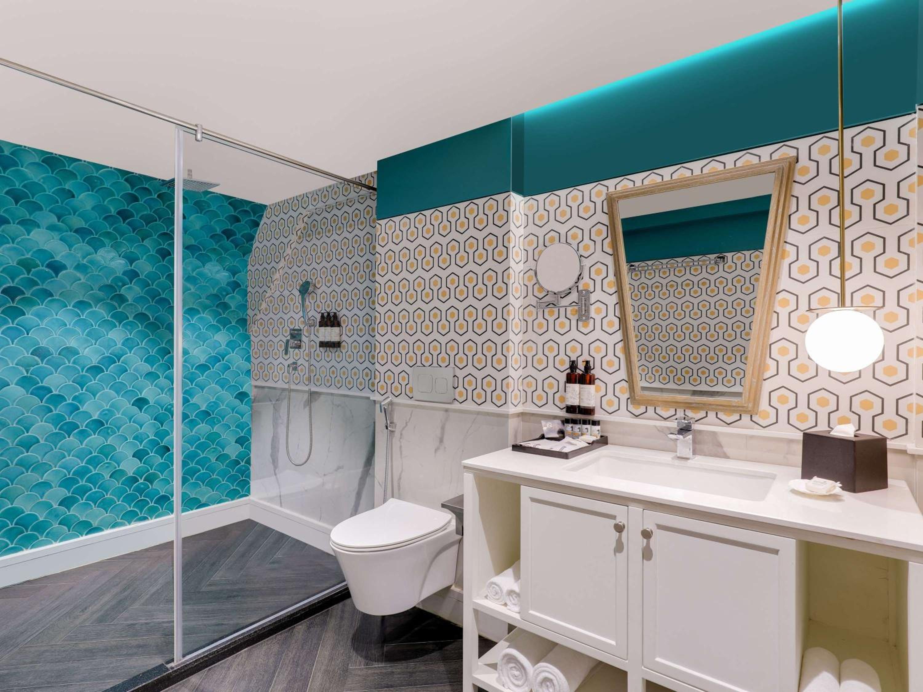 Executive Twin Room - Beer Bucket 4 on arrival, INR 1000 SPA Credit, 15% Discount on Food & Beverages Executive Twin Room - Beer Bucket 4 on arrival, INR 1000 SPA Credit, 15% Discount on Food & Beverages