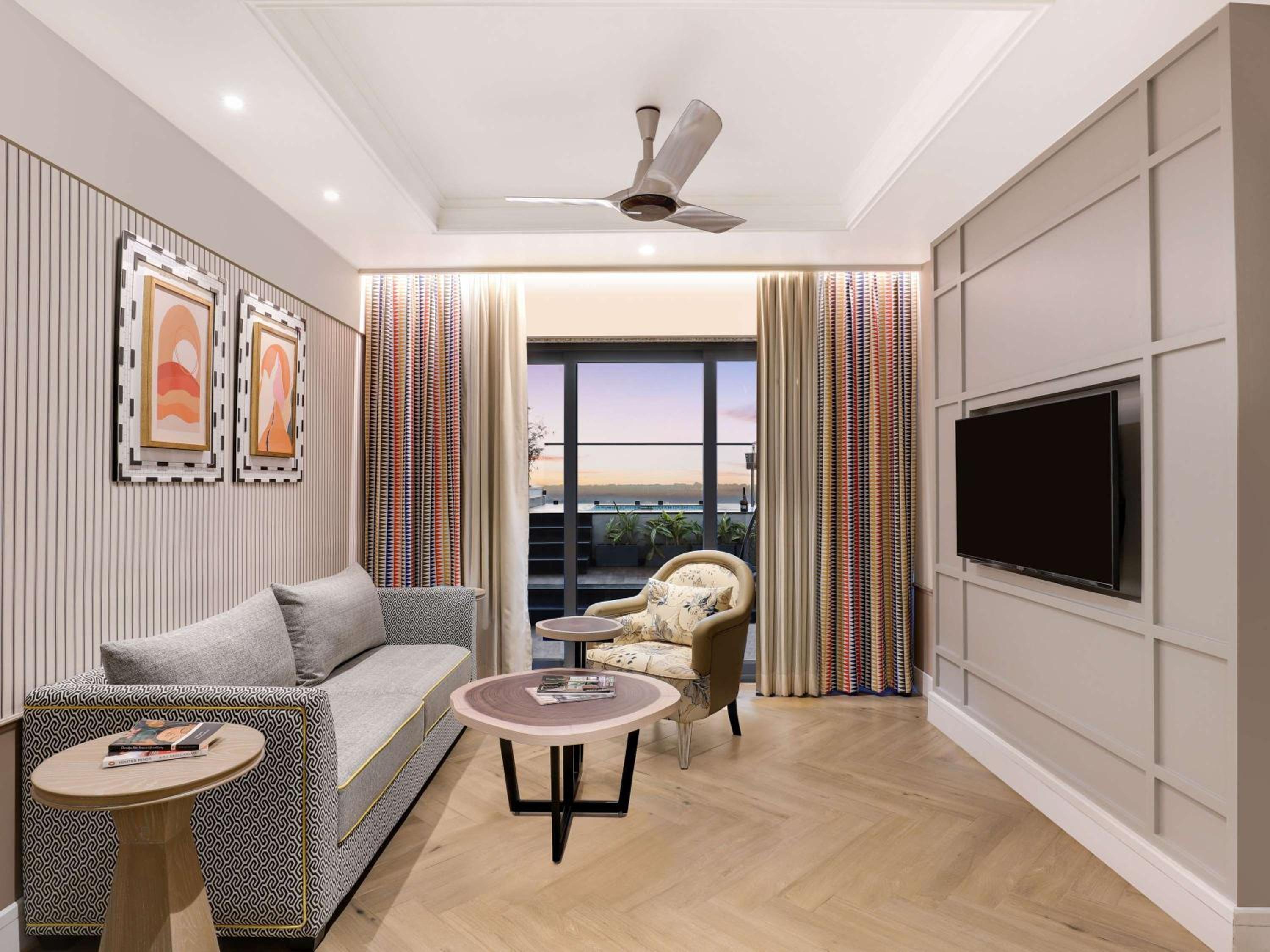 Club Room with Balcony, bathtub and private plunge Pool - Beer Bucket 4 on arrival, INR 1000 SPA Credit, 15% Discount on Food & Beverages Club Room with Balcony, bathtub and private plunge Pool - Beer Bucket 4 on arrival, INR 1000 SPA Credit, 15% Discount on Food & Beverages