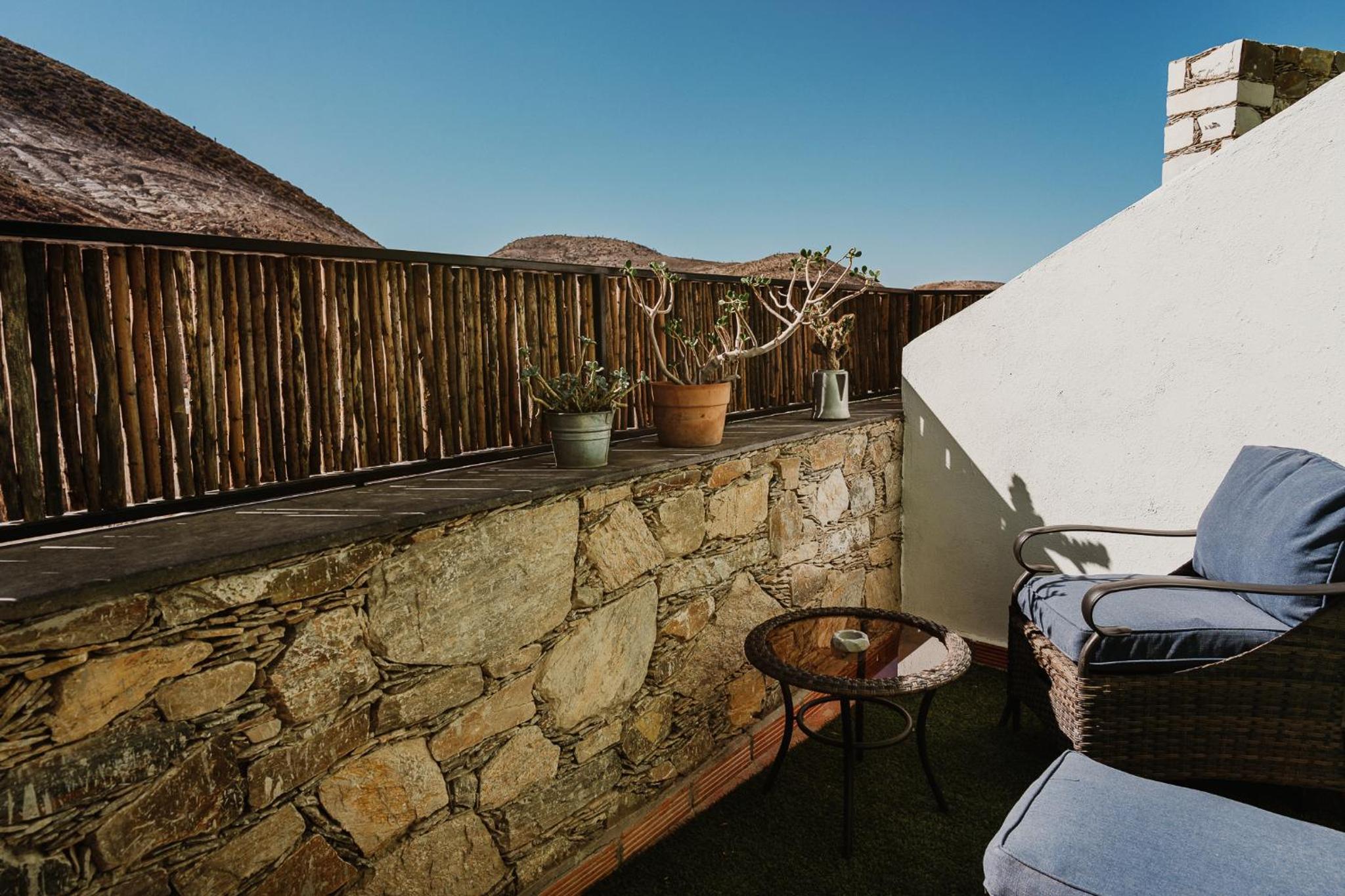Twin Room with Balcony photo 2