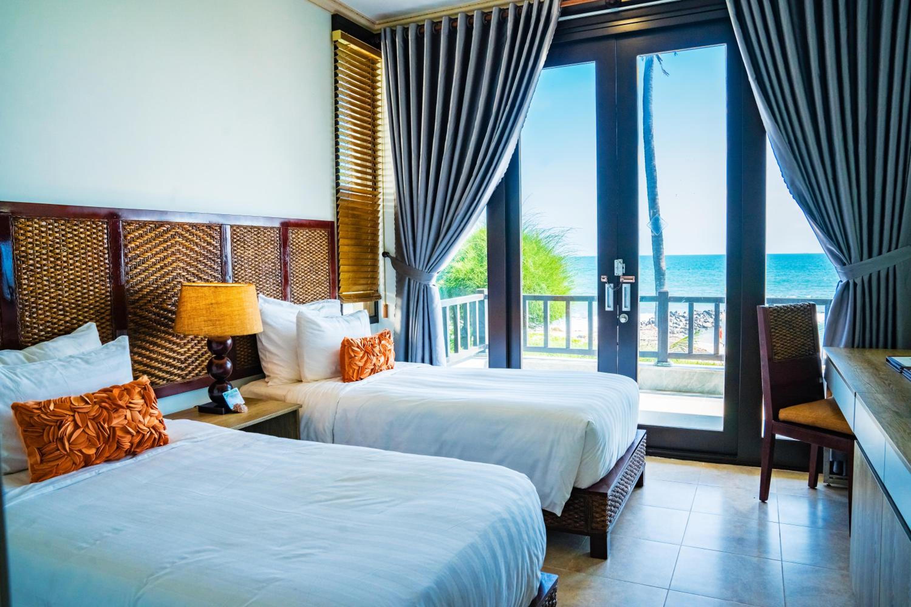 Villa with Sea View photo 1