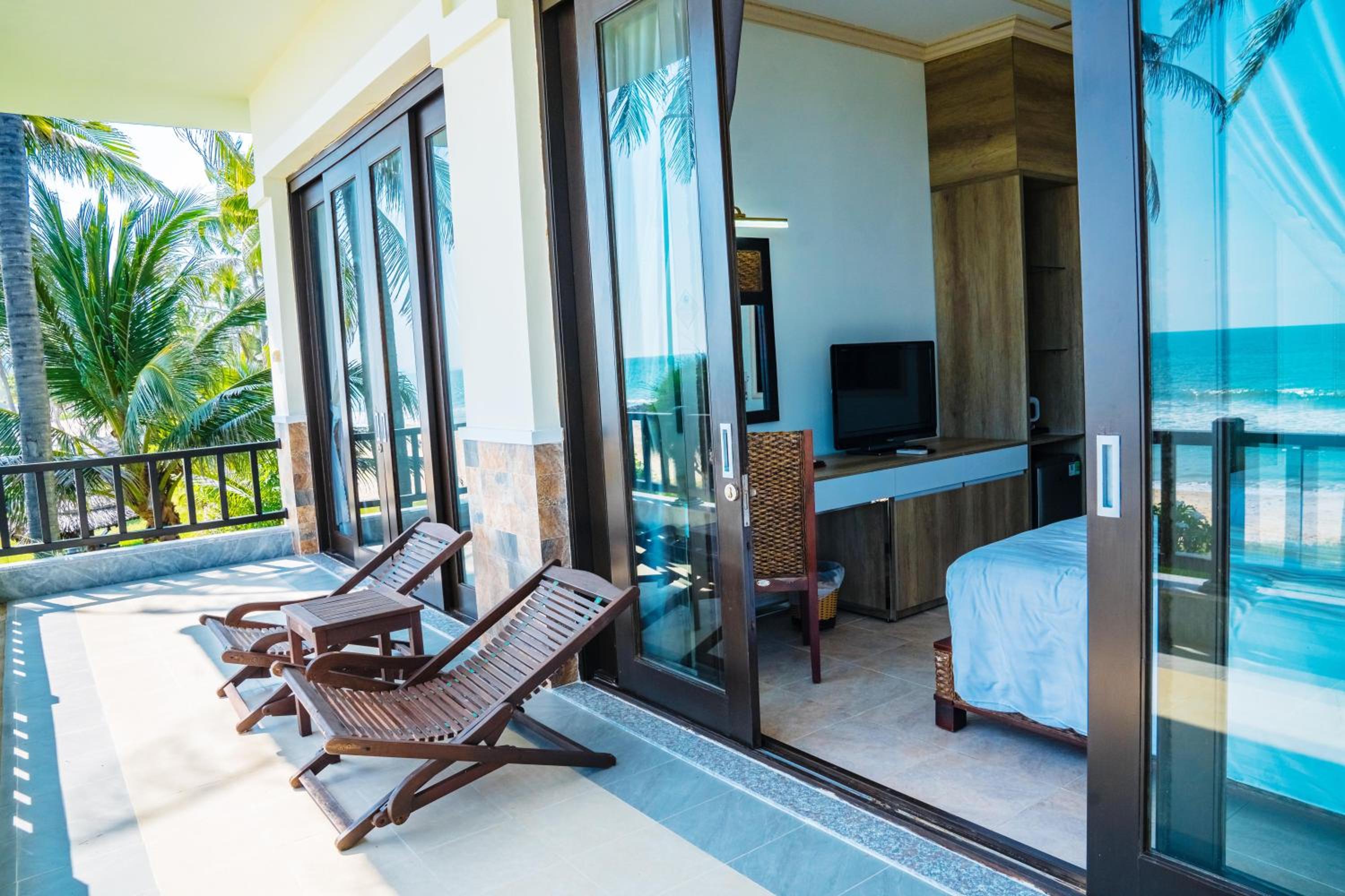 Villa with Sea View photo 3