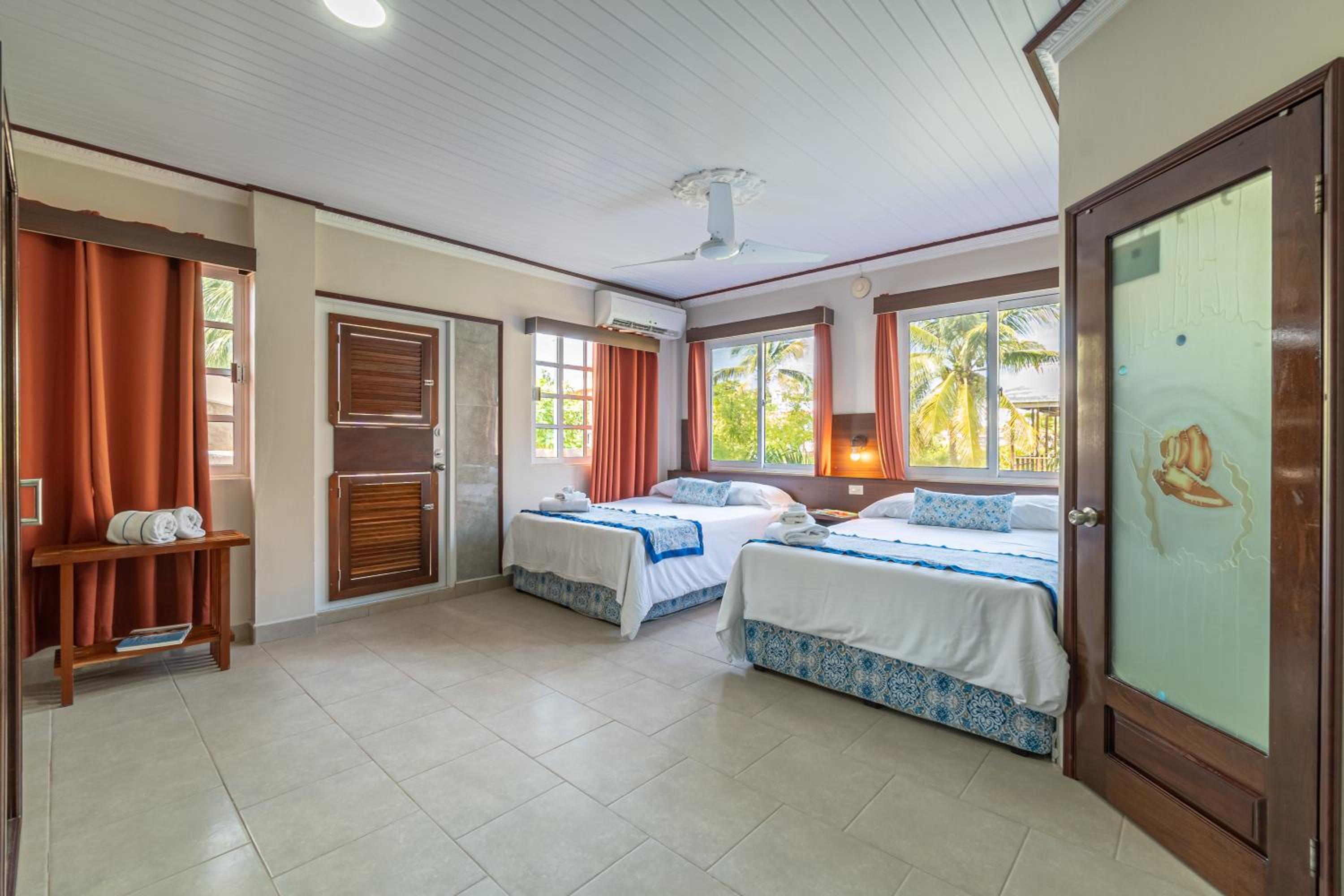 Island View Room photo 1