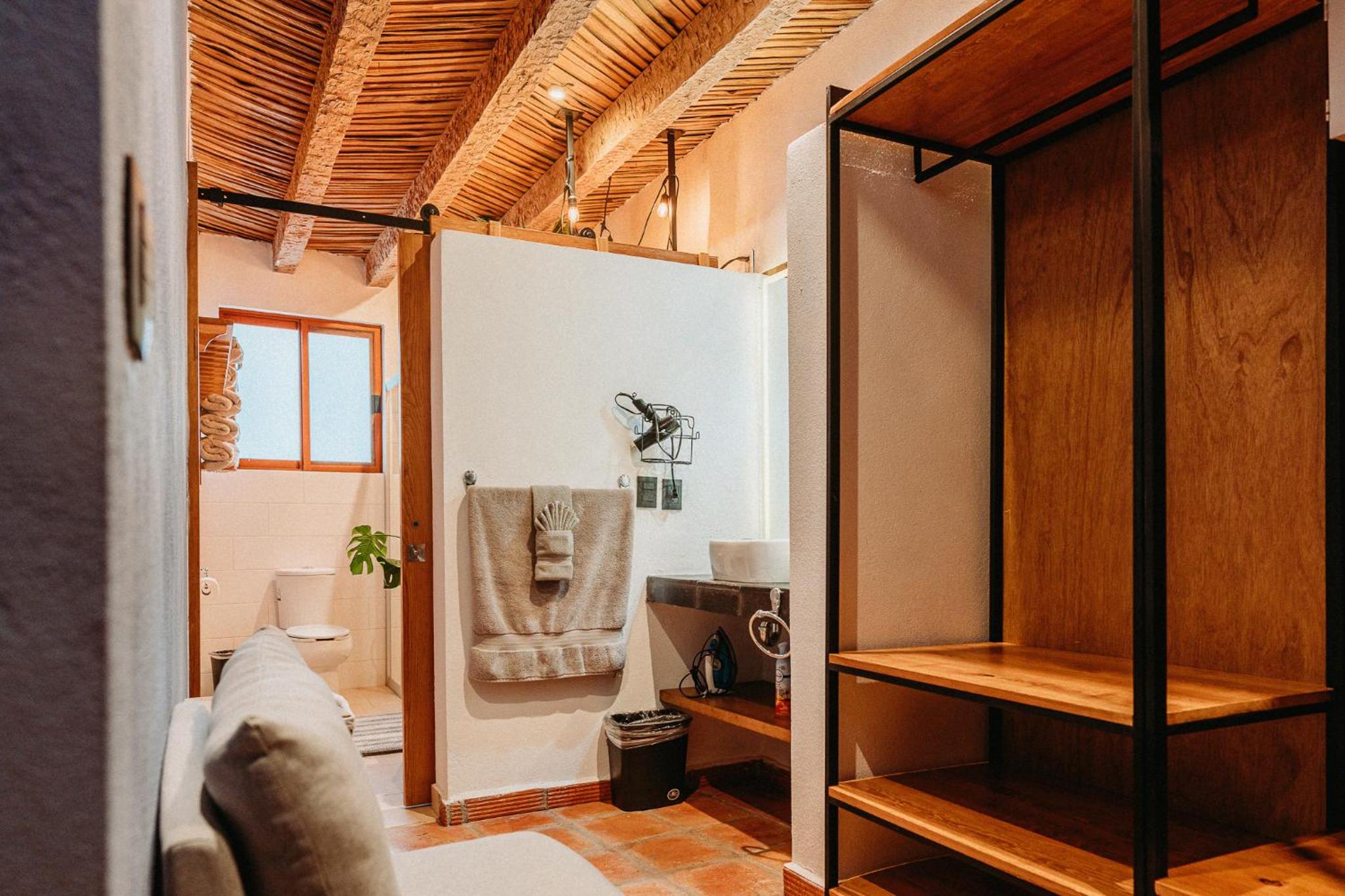 Quadruple Room with Balcony photo 2