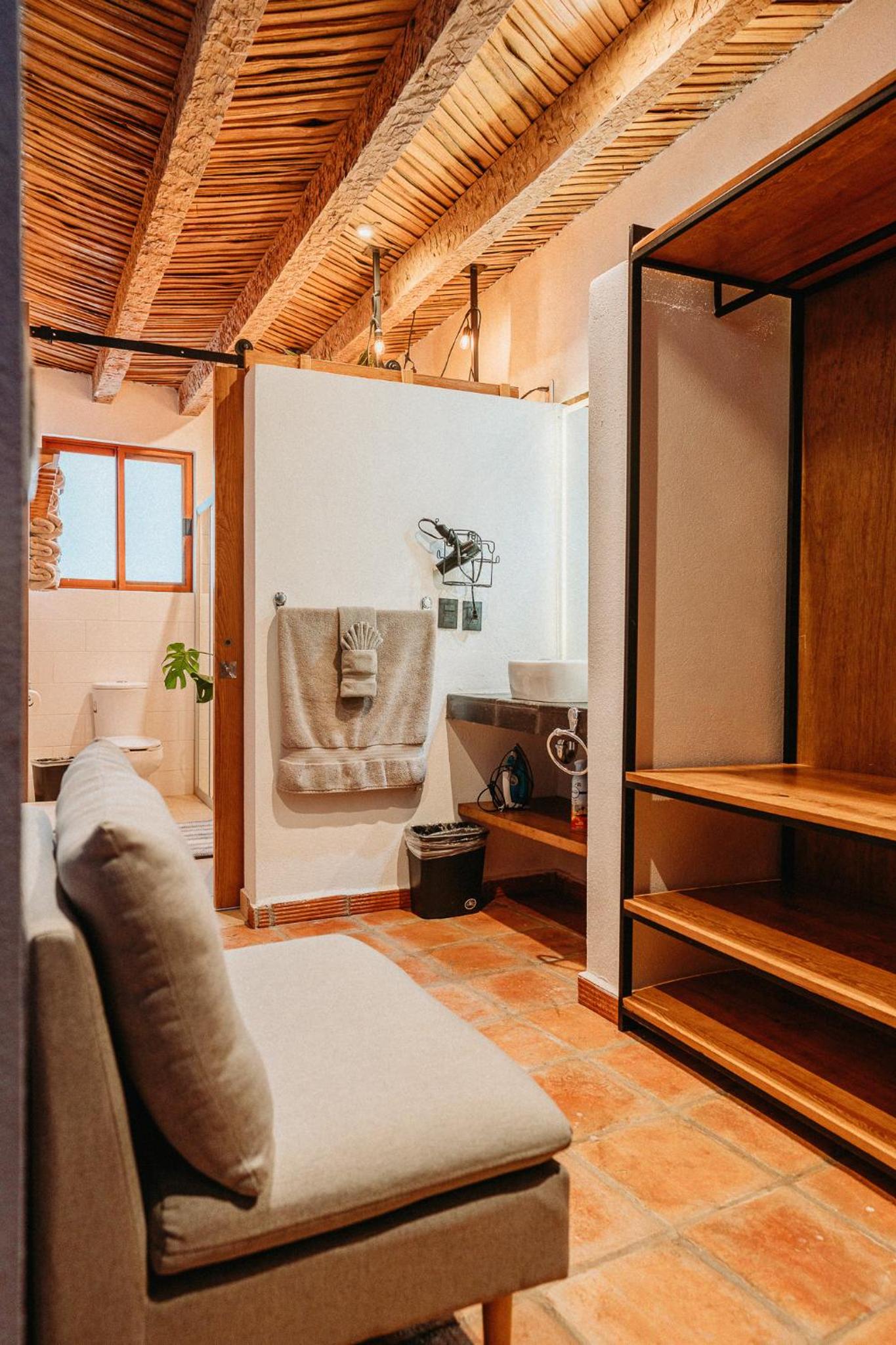 Quadruple Room with Balcony photo 3