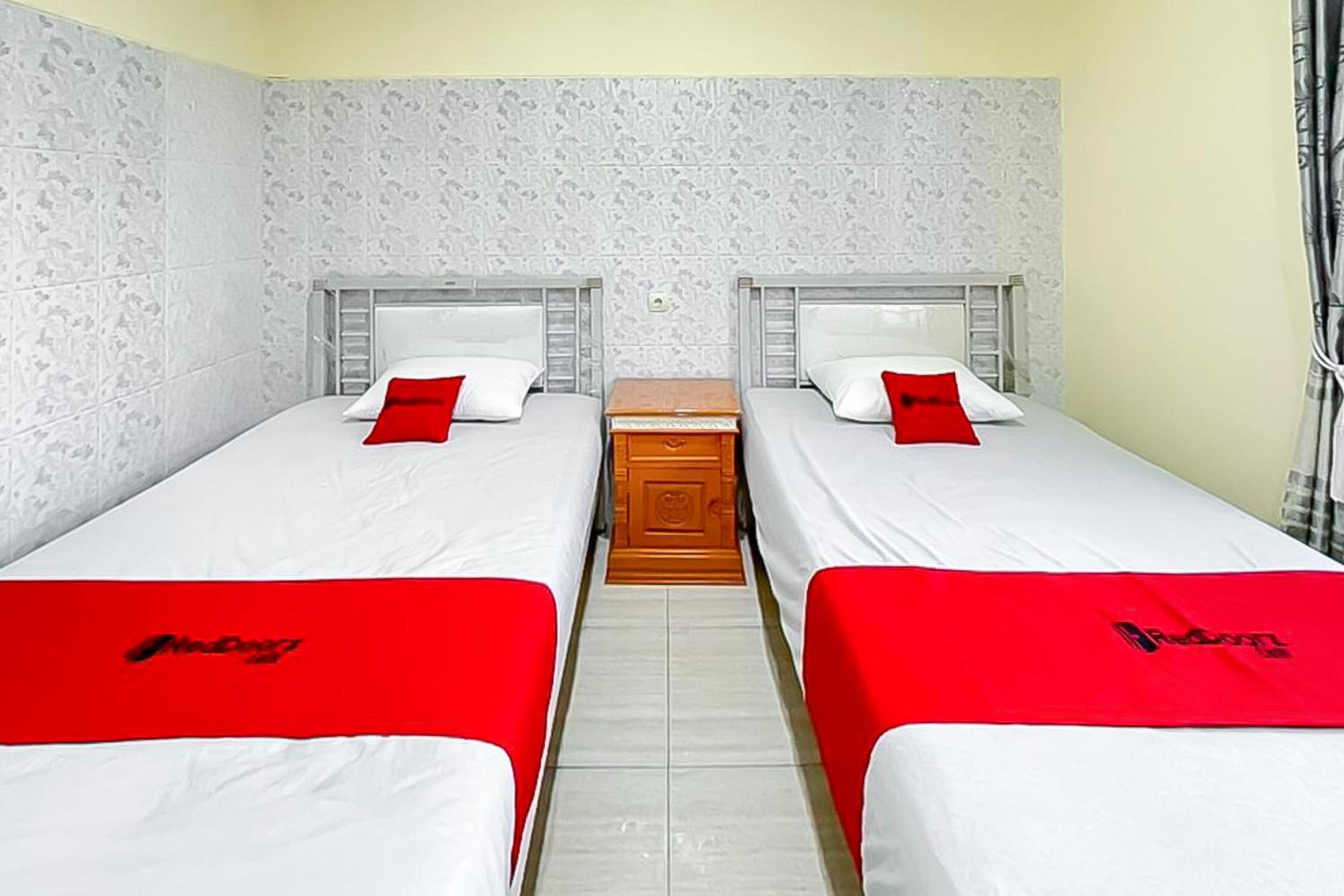 Deluxe Twin Room - Photo 6