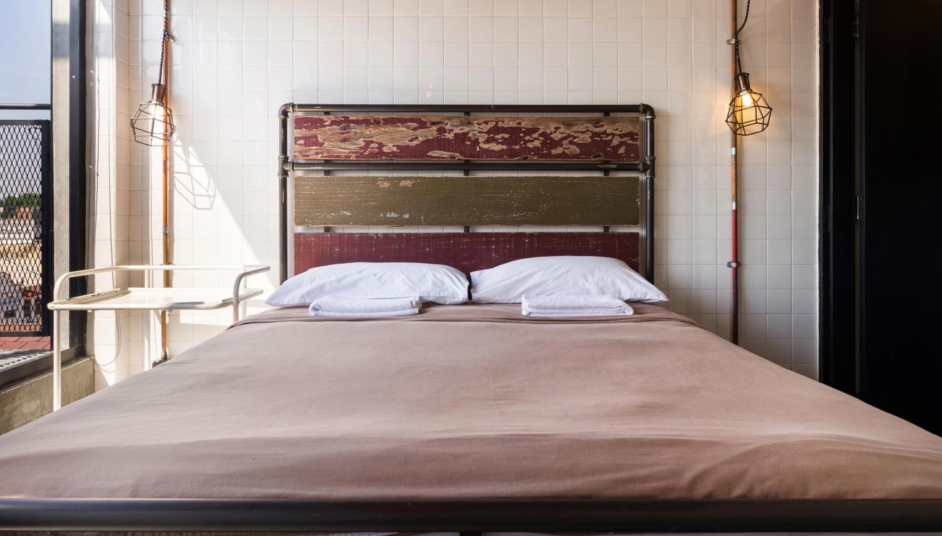  BKH Deluxe Queen Room - Photo 4