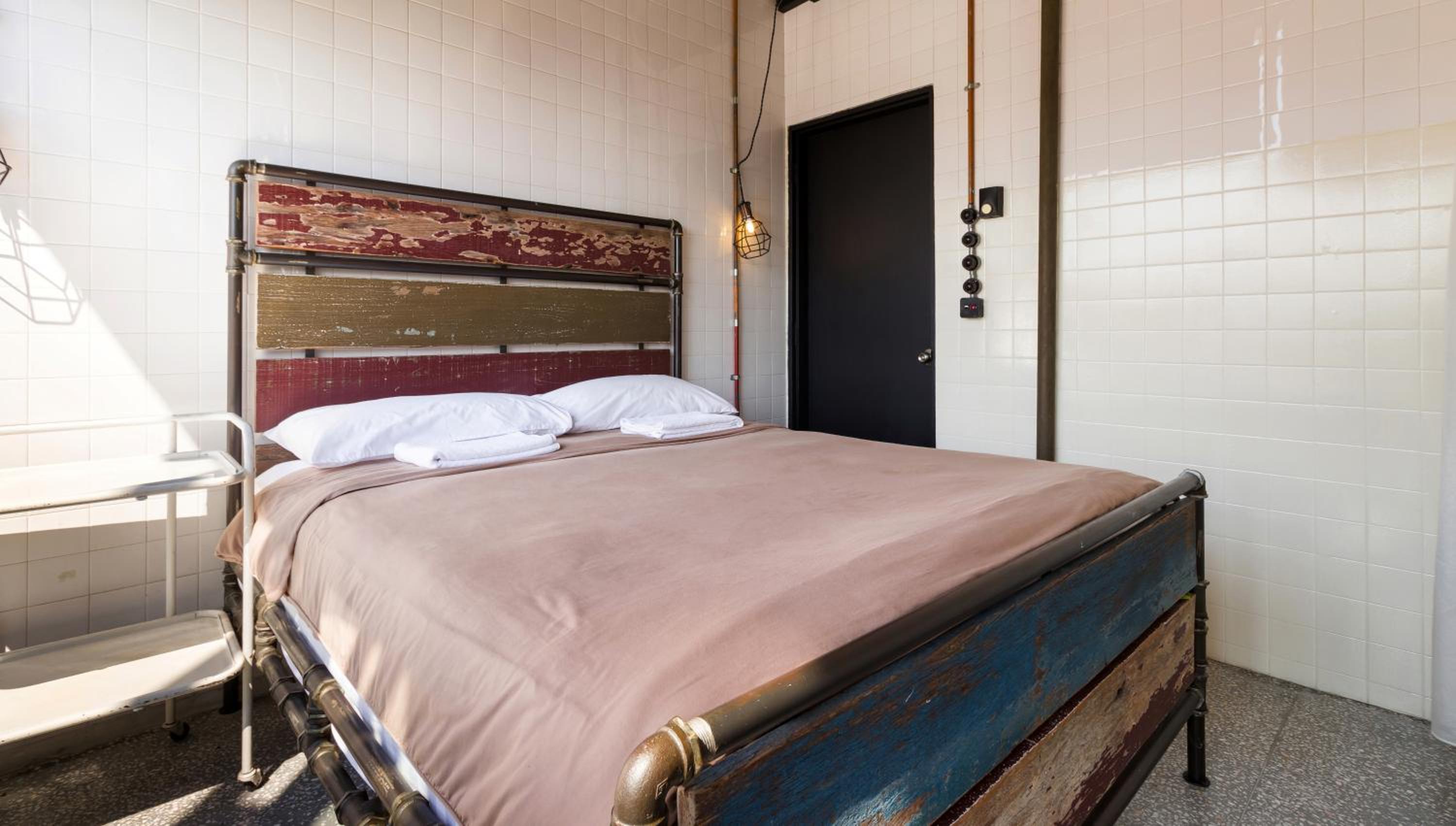 BKH Deluxe Queen Room - Photo 3
