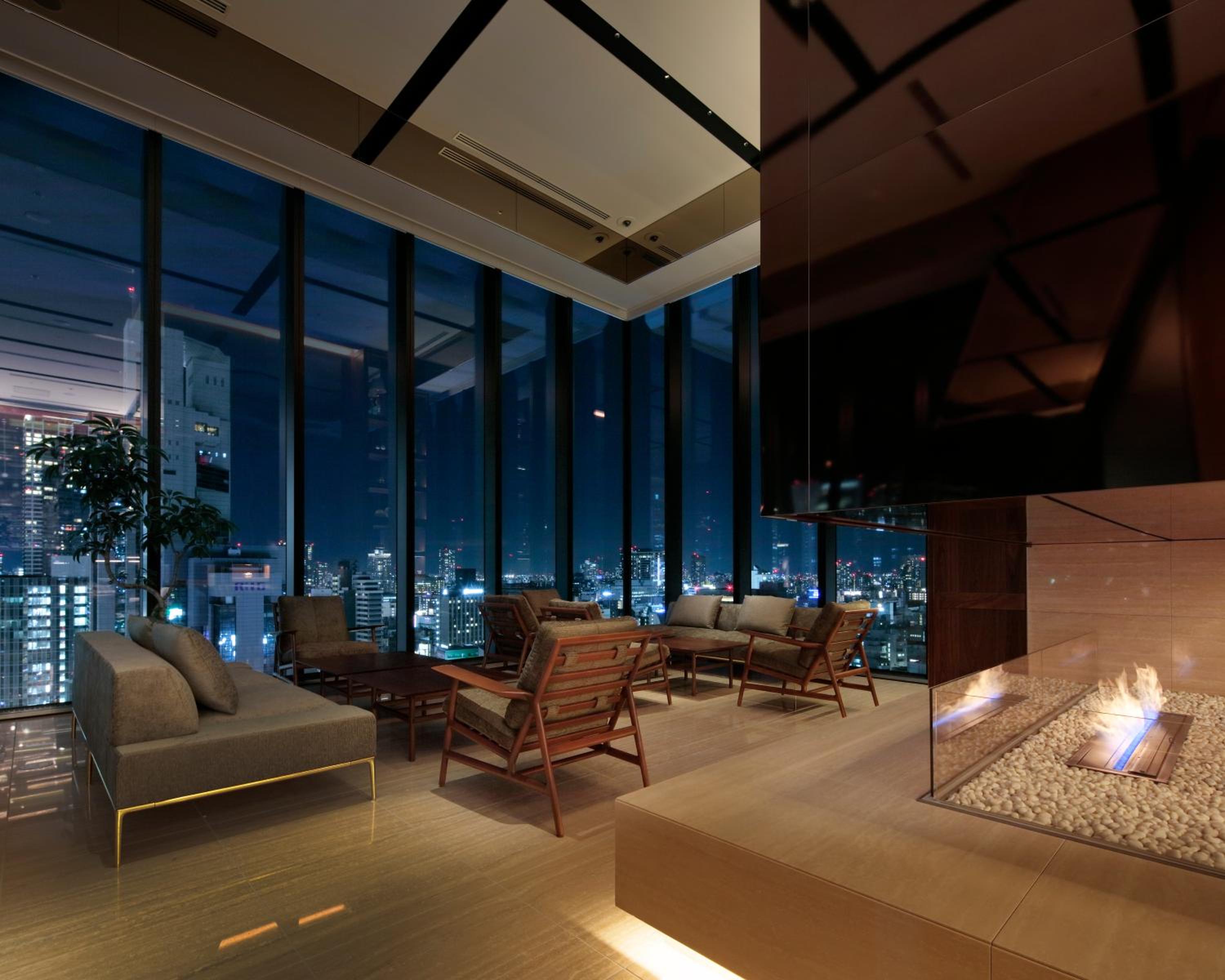 Deluxe King Room with Lounge Access - High Floor - Non-Smoking - Photo 14