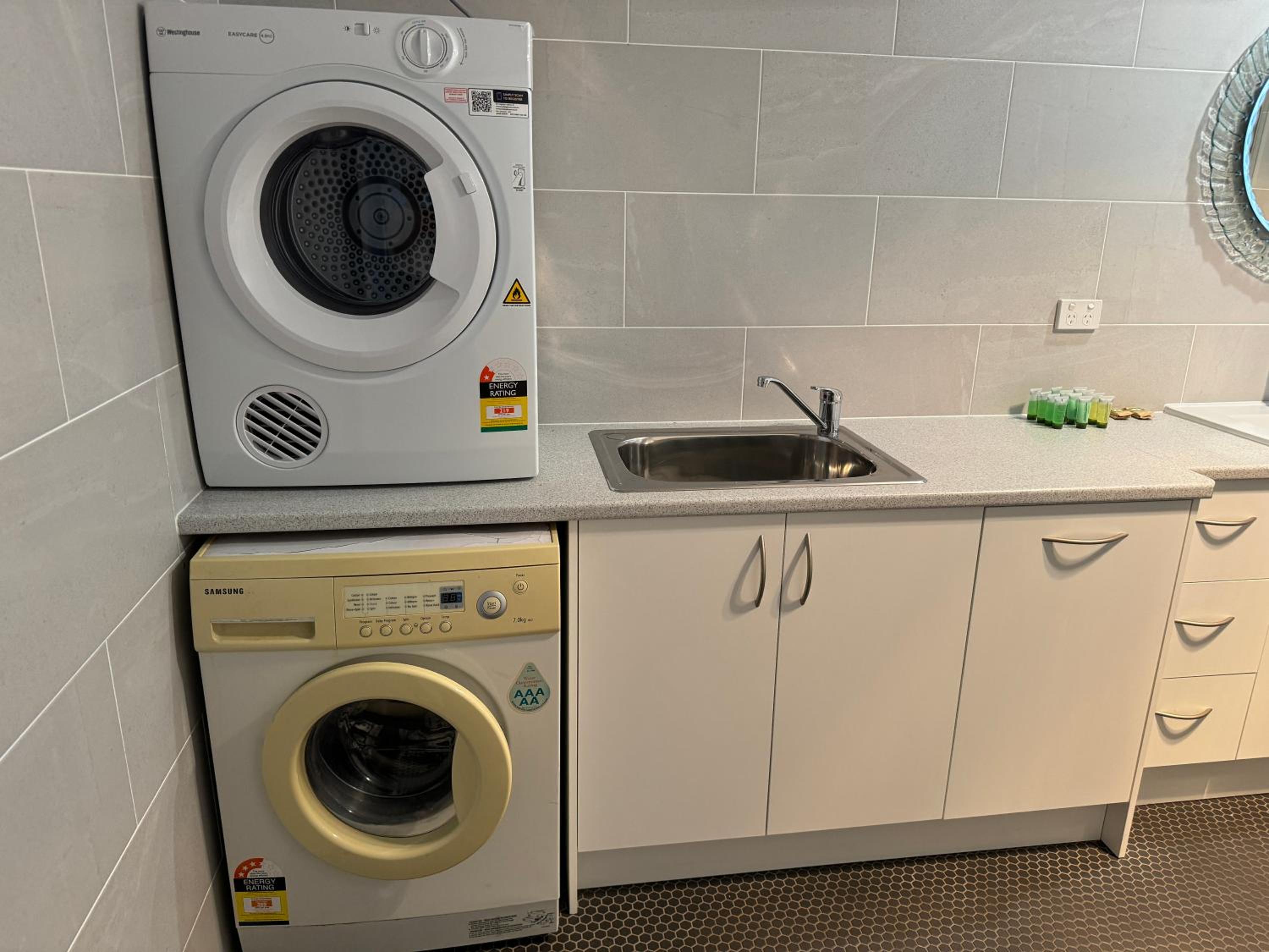 Two-Bedroom Apartment - Photo 16