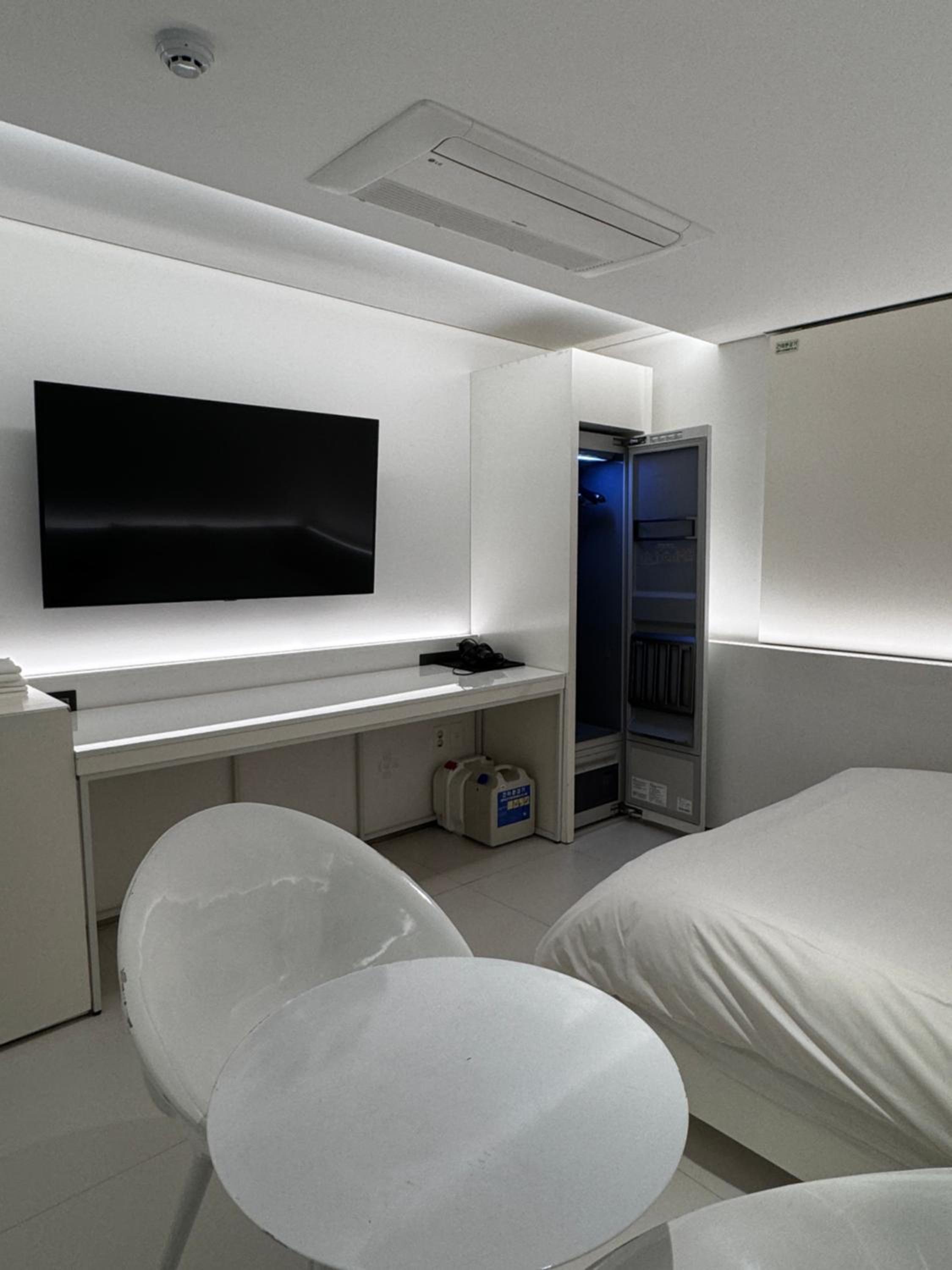Deluxe Room - Photo 3