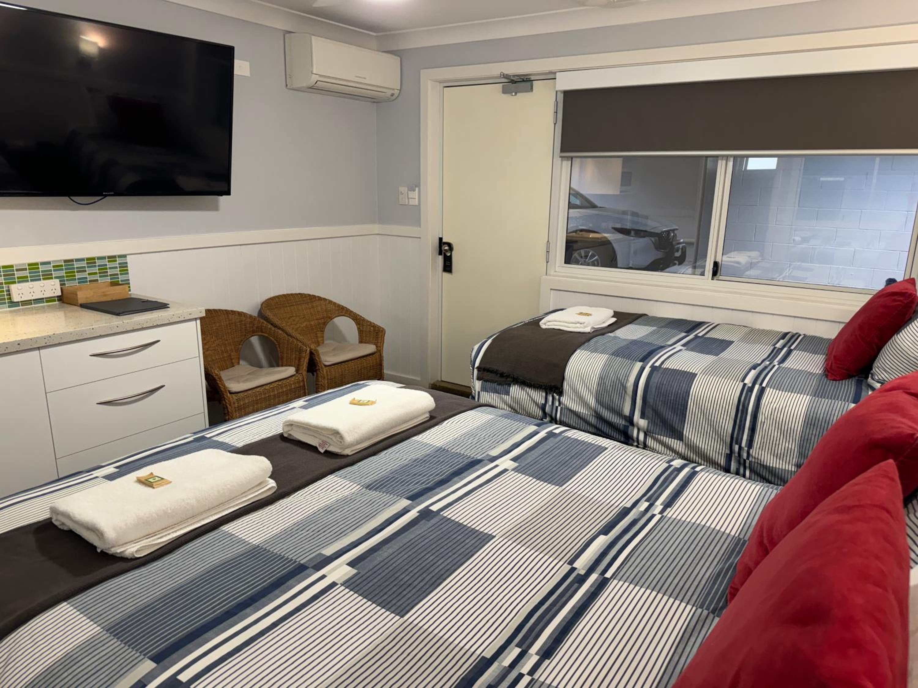 Classic Triple Room - Photo 9