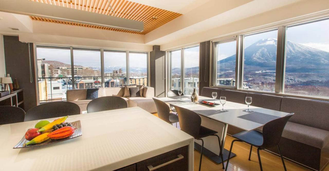 Four-Bedroom Penthouse Apartment