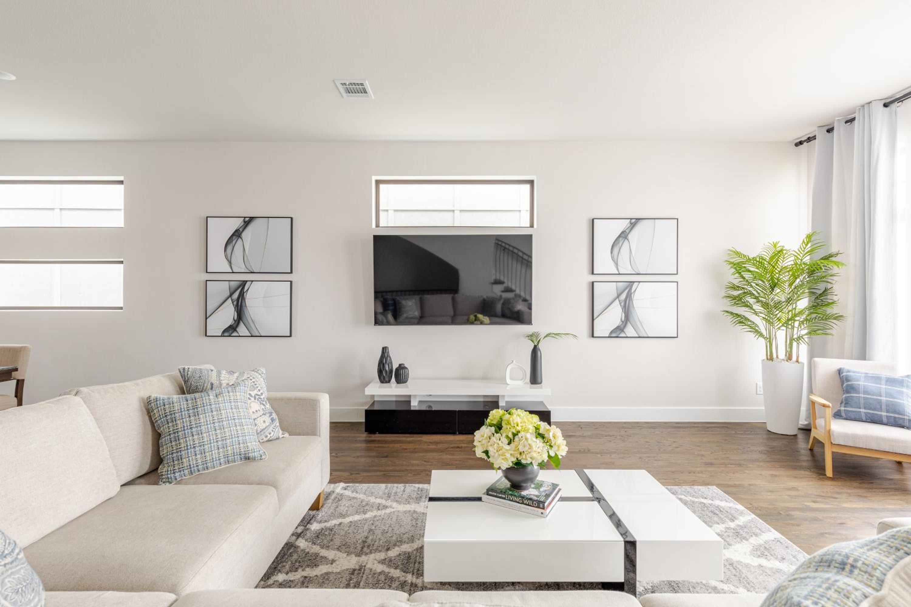 Three-Bedroom House photo 1