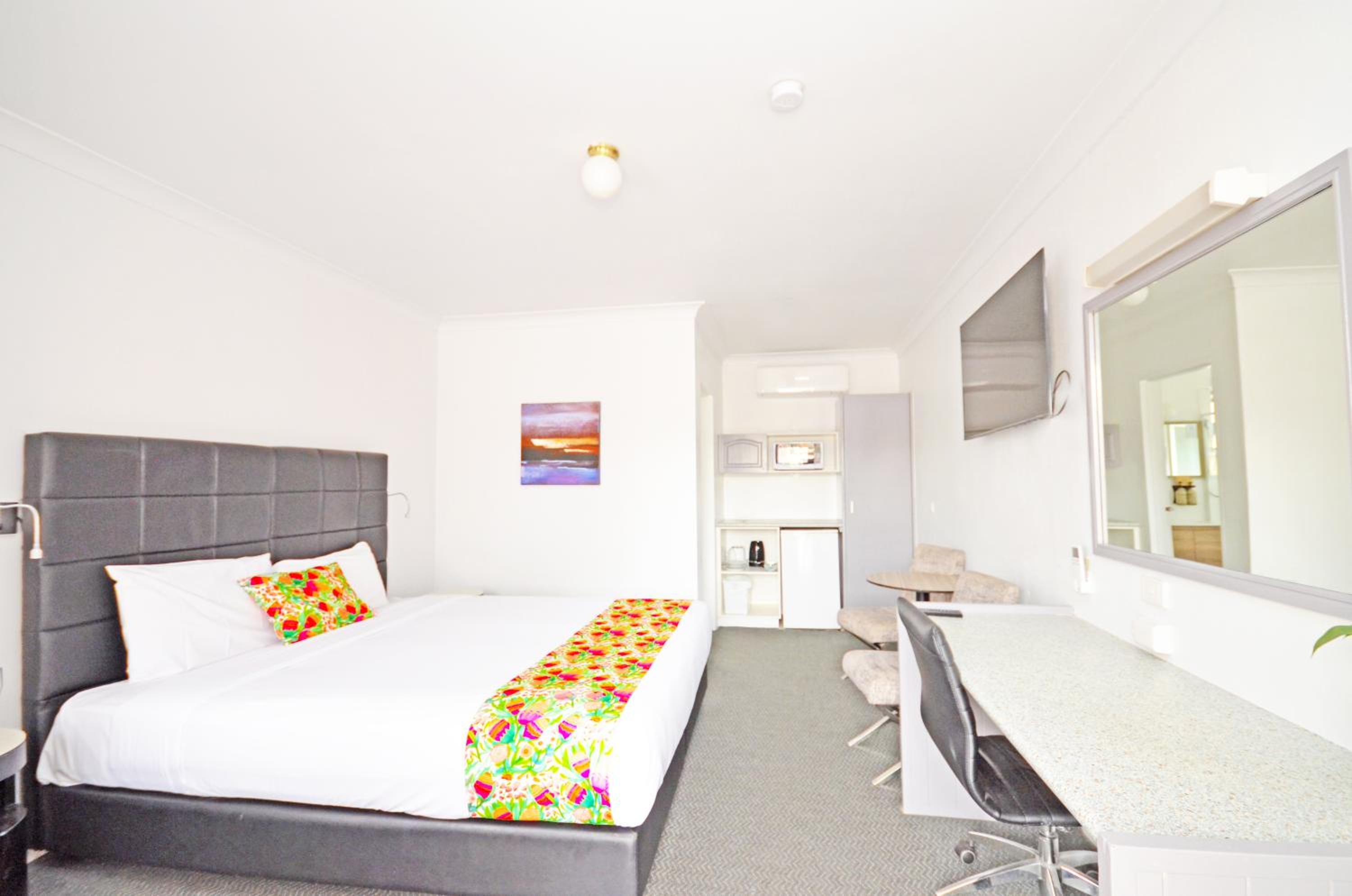 Budget Double Room photo 1