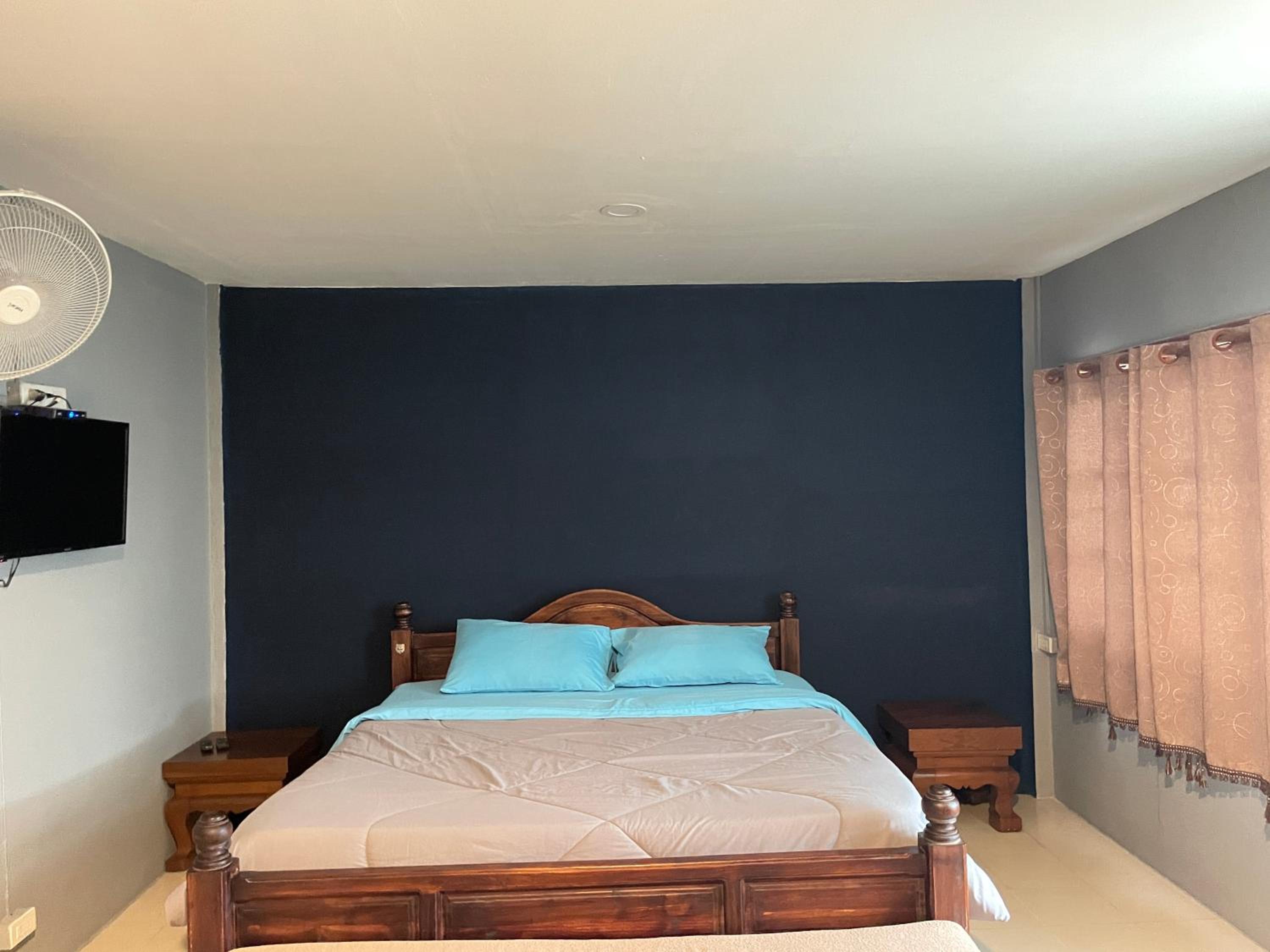 Double Room with Balcony (2 Adults + 1 Child) photo 2