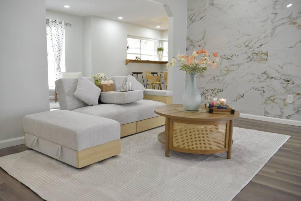 Four-Bedroom House photo 2
