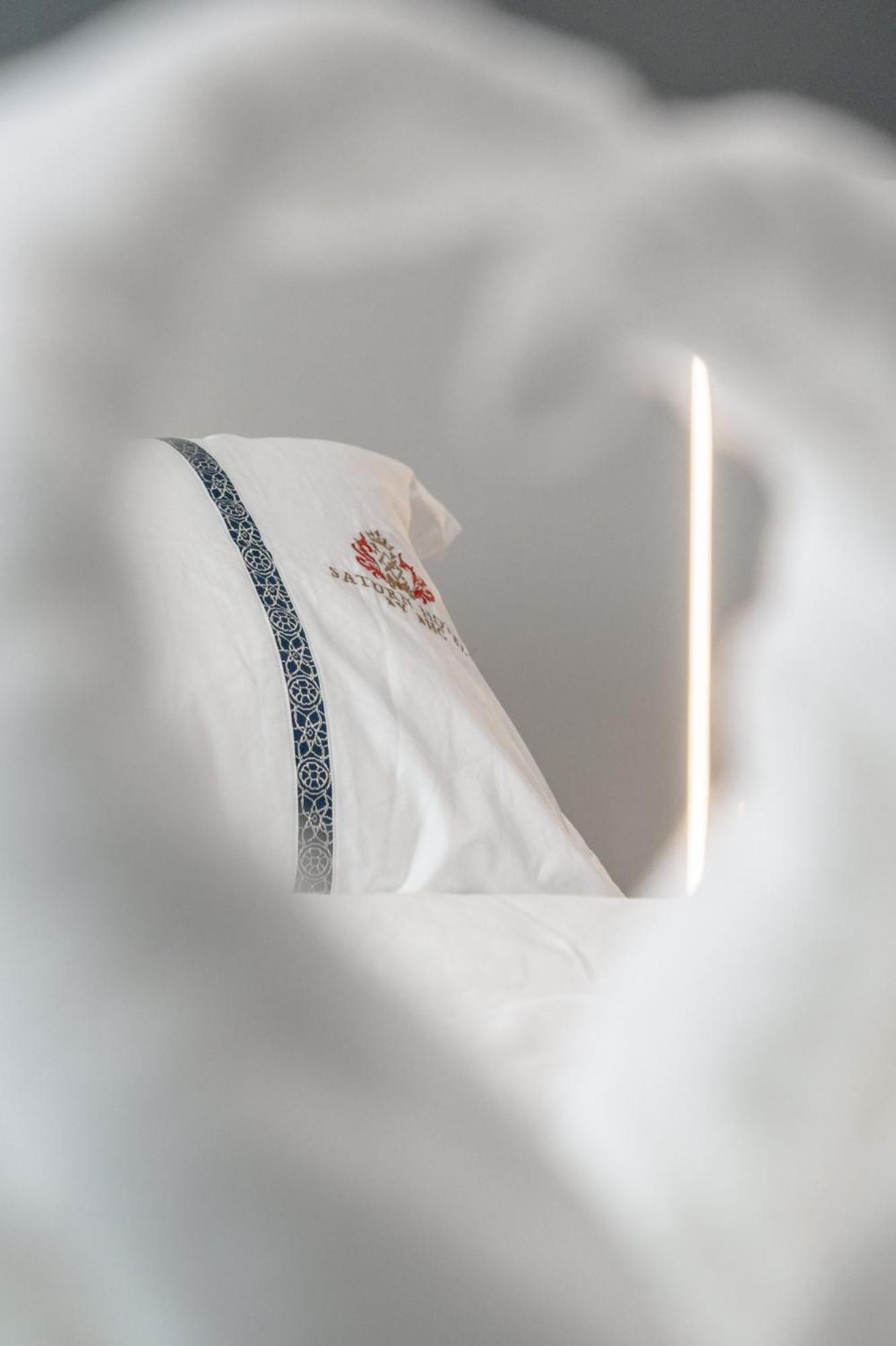 Deluxe Family Suite - Photo 12