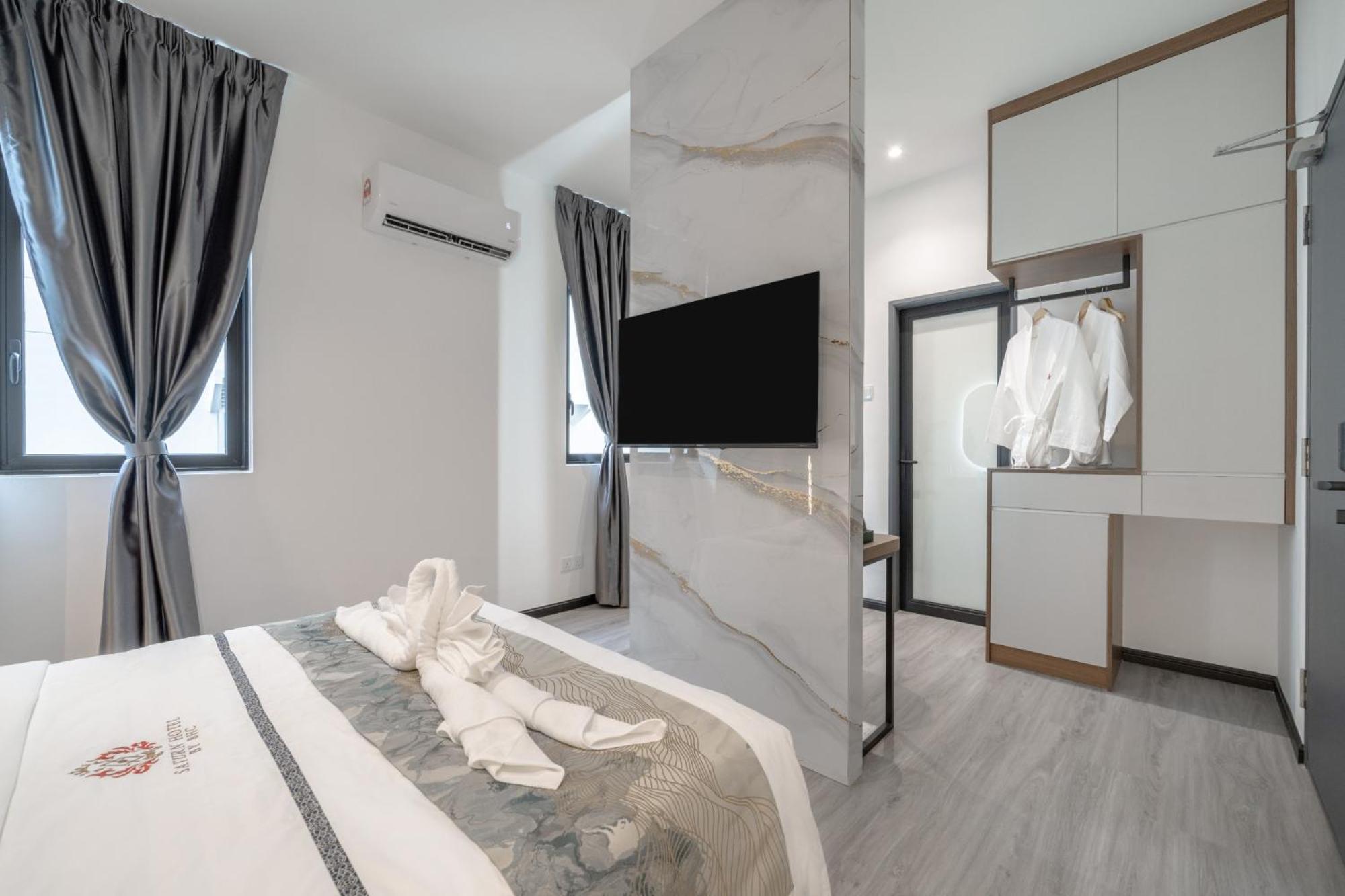 Deluxe Room - Photo 23