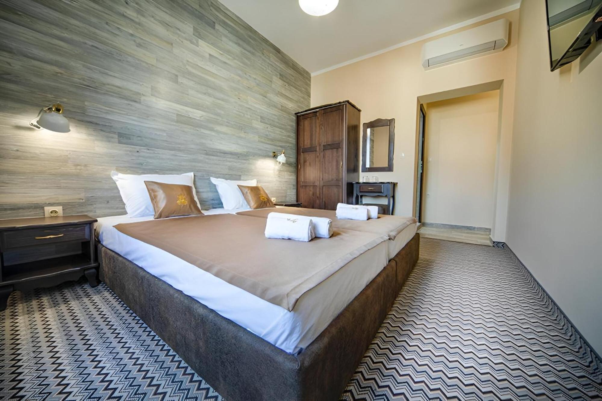 Standard Twin Room  - Free Parking - Photo 1