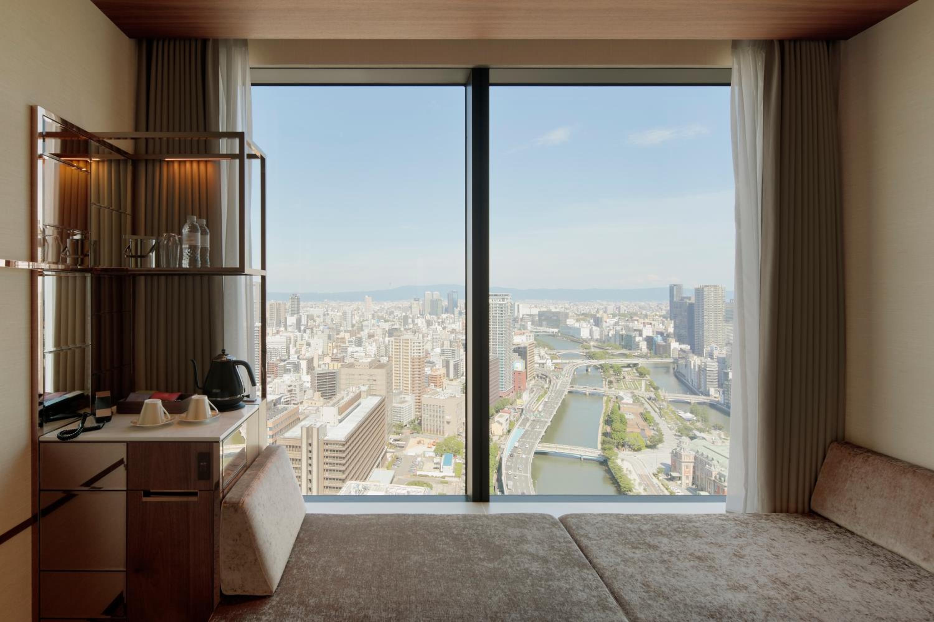 Executive Twin Room with Sofa Bed - Non-Smoking - Photo 10