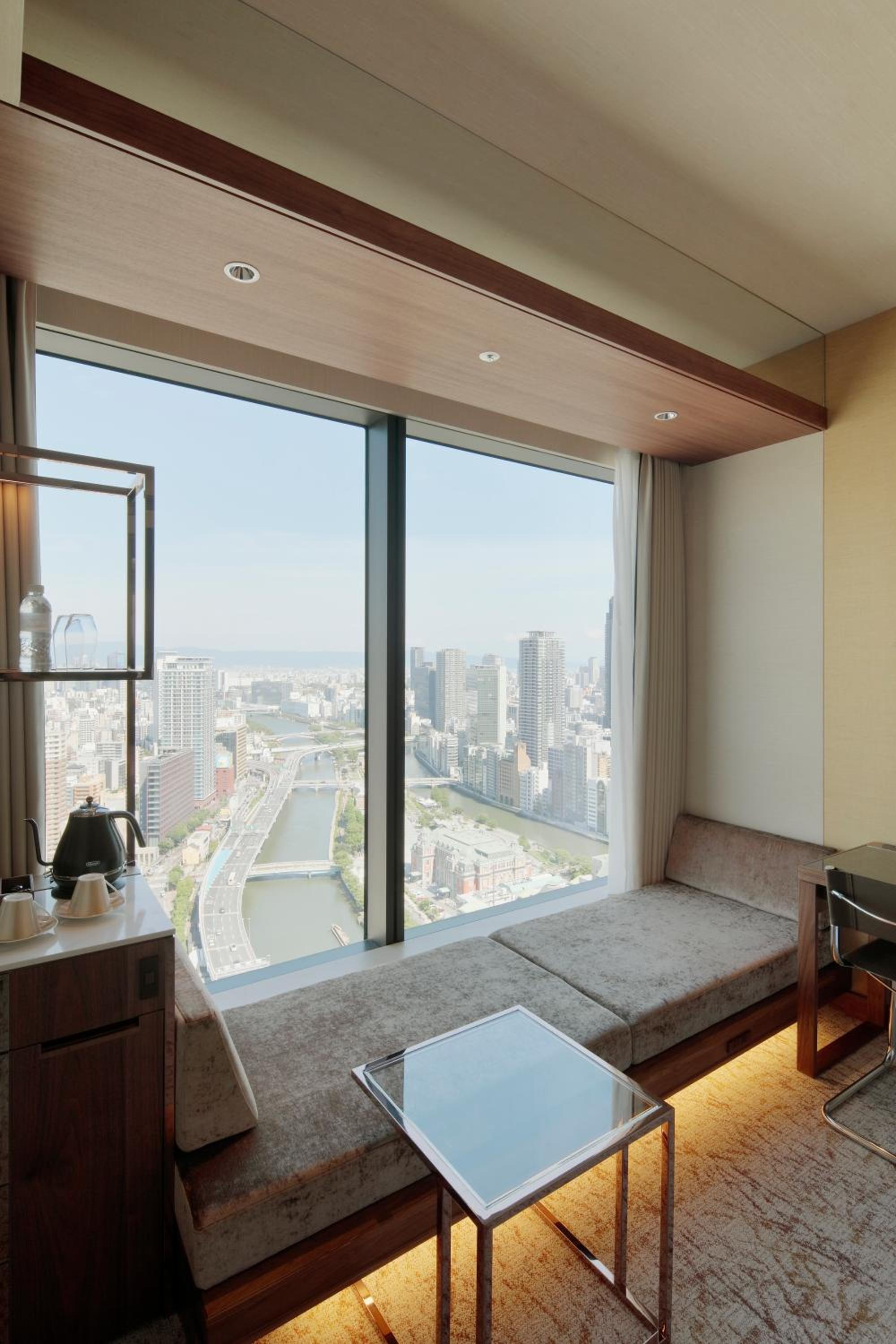 Executive Twin Room with Sofa Bed - Non-Smoking - Photo 11