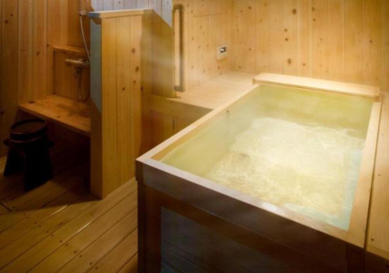 Western-Style Twin Room with Private Open-Air Bath photo 3