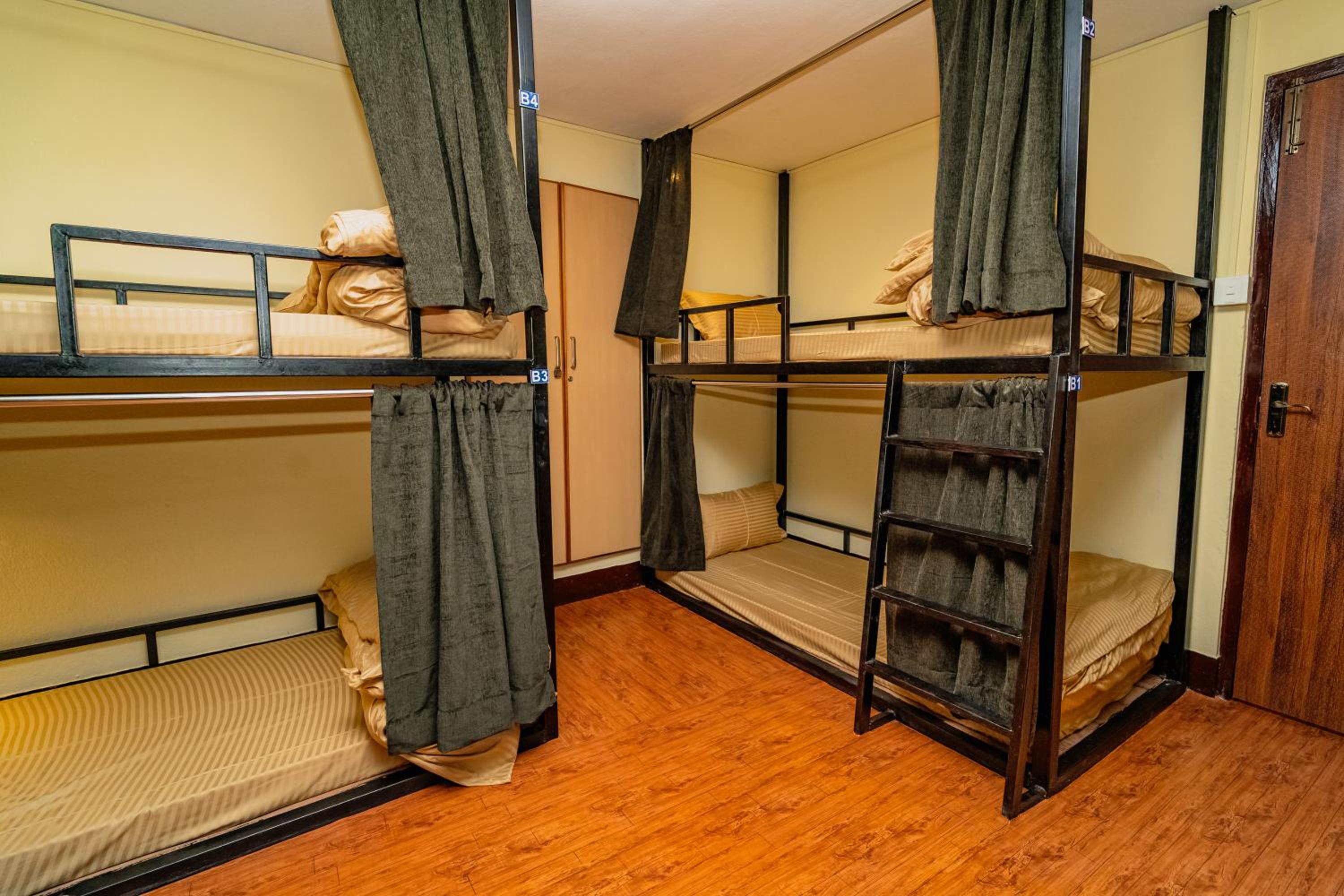 Bed in 6-Bed Mixed Dormitory Room photo 3