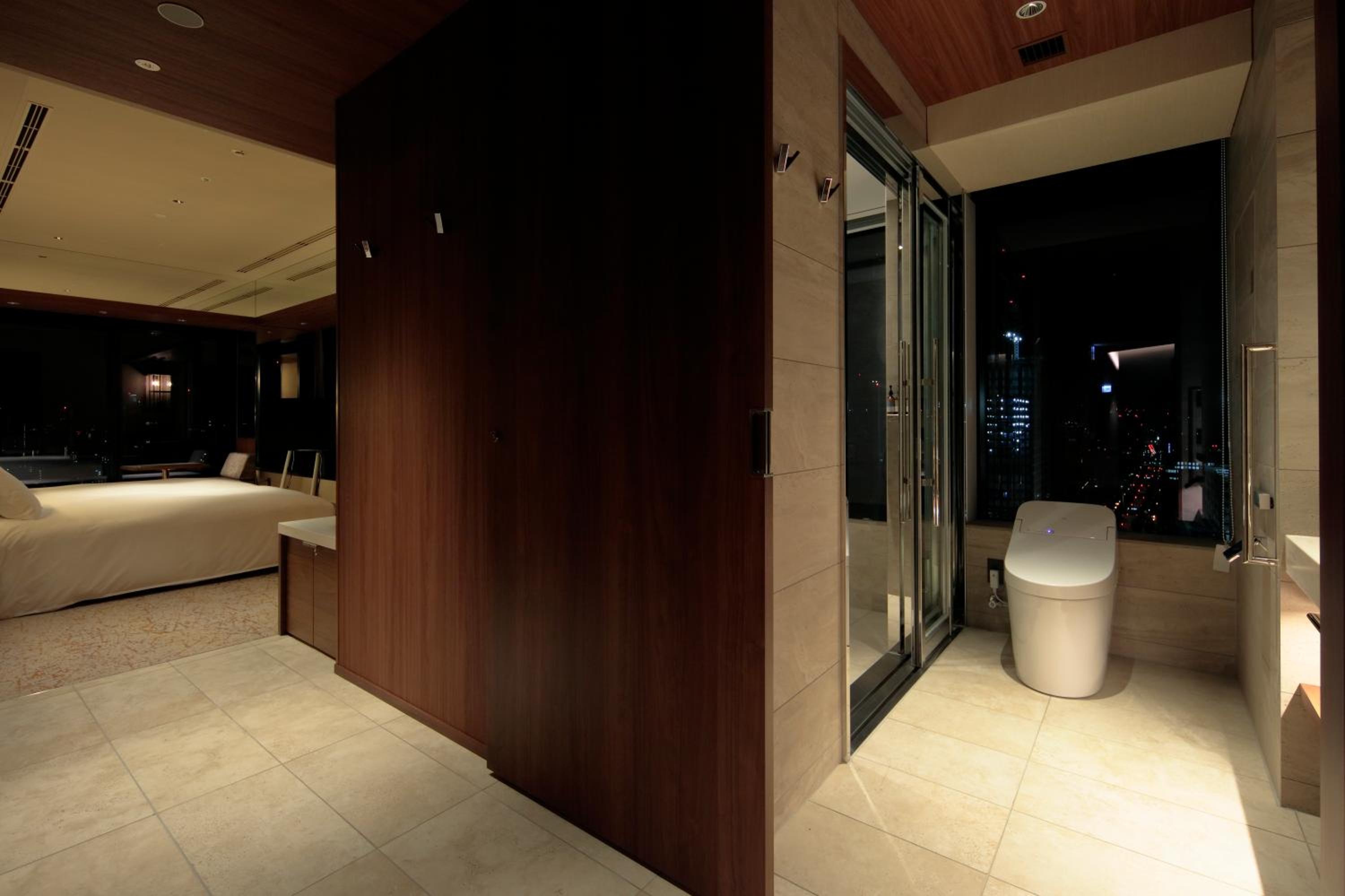 Premium Twin Room - Disability Access - Non-Smoking
