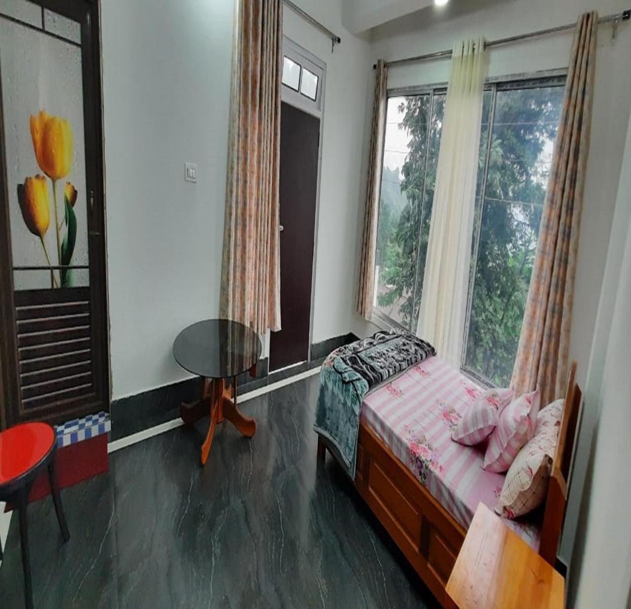 Double Room - Photo 9