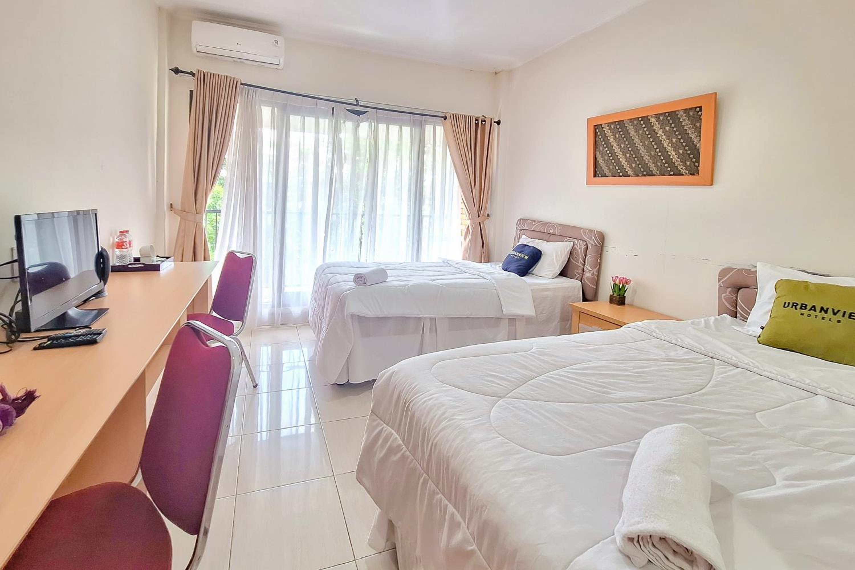 Deluxe Twin Room - Photo 2