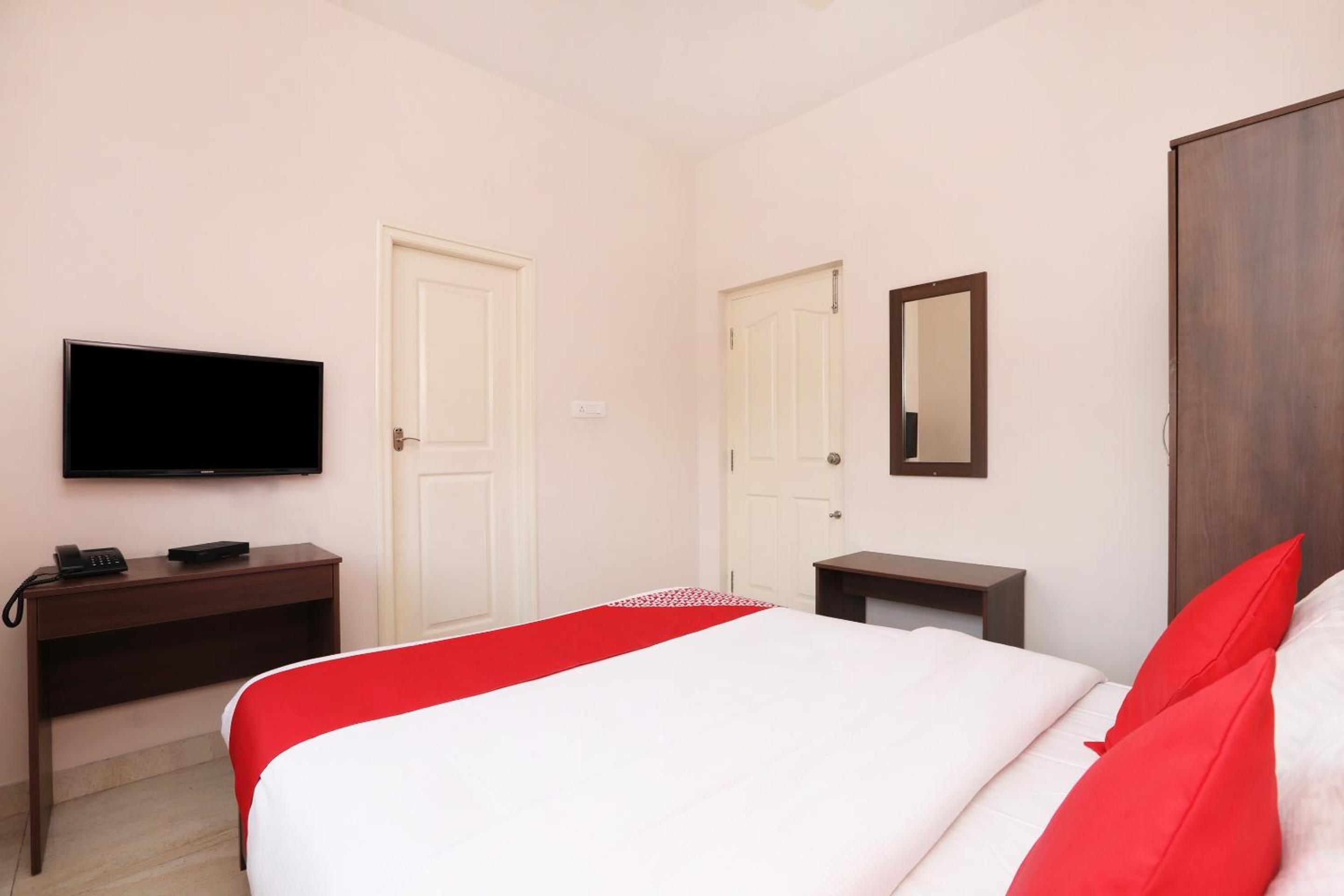 Small Double Room photo 2