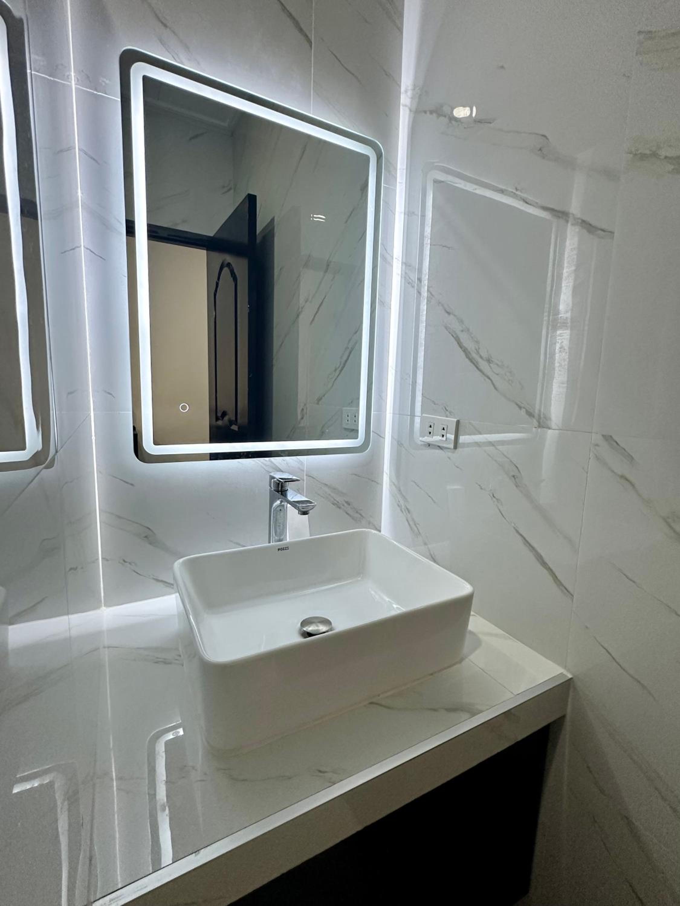 Standard Queen Room - Photo 7