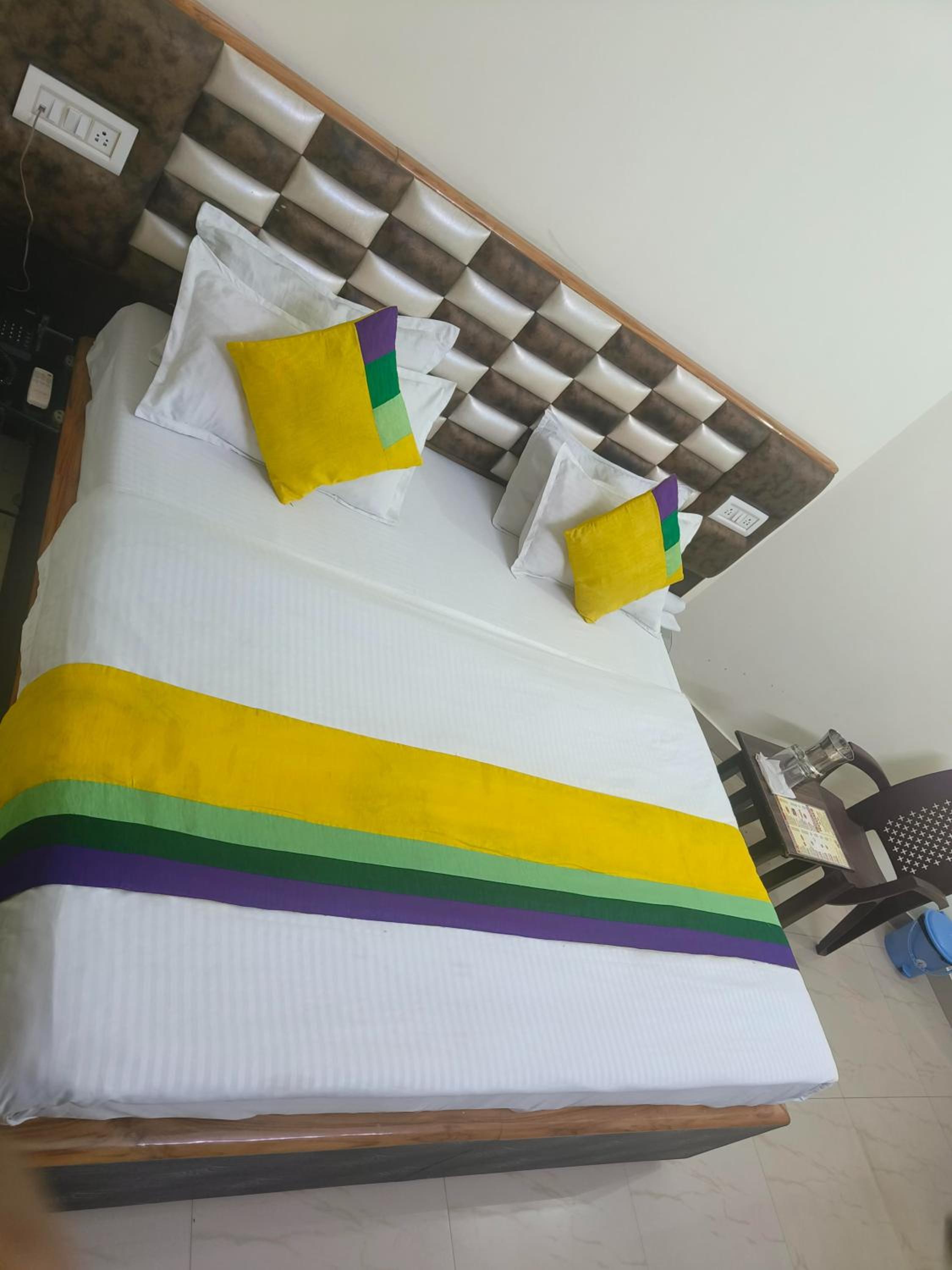Deluxe Room - Photo 2