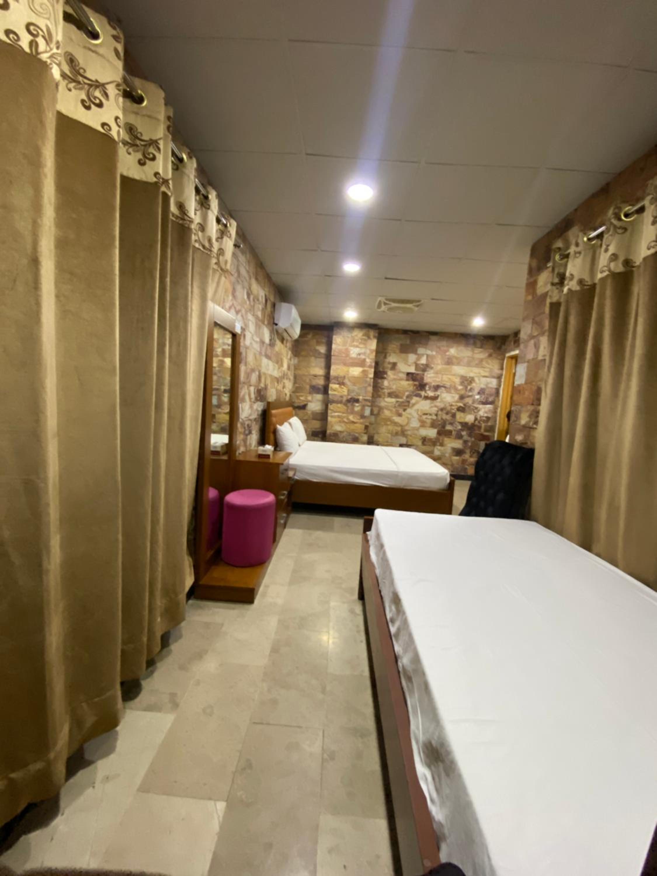 Large Single Room photo 3