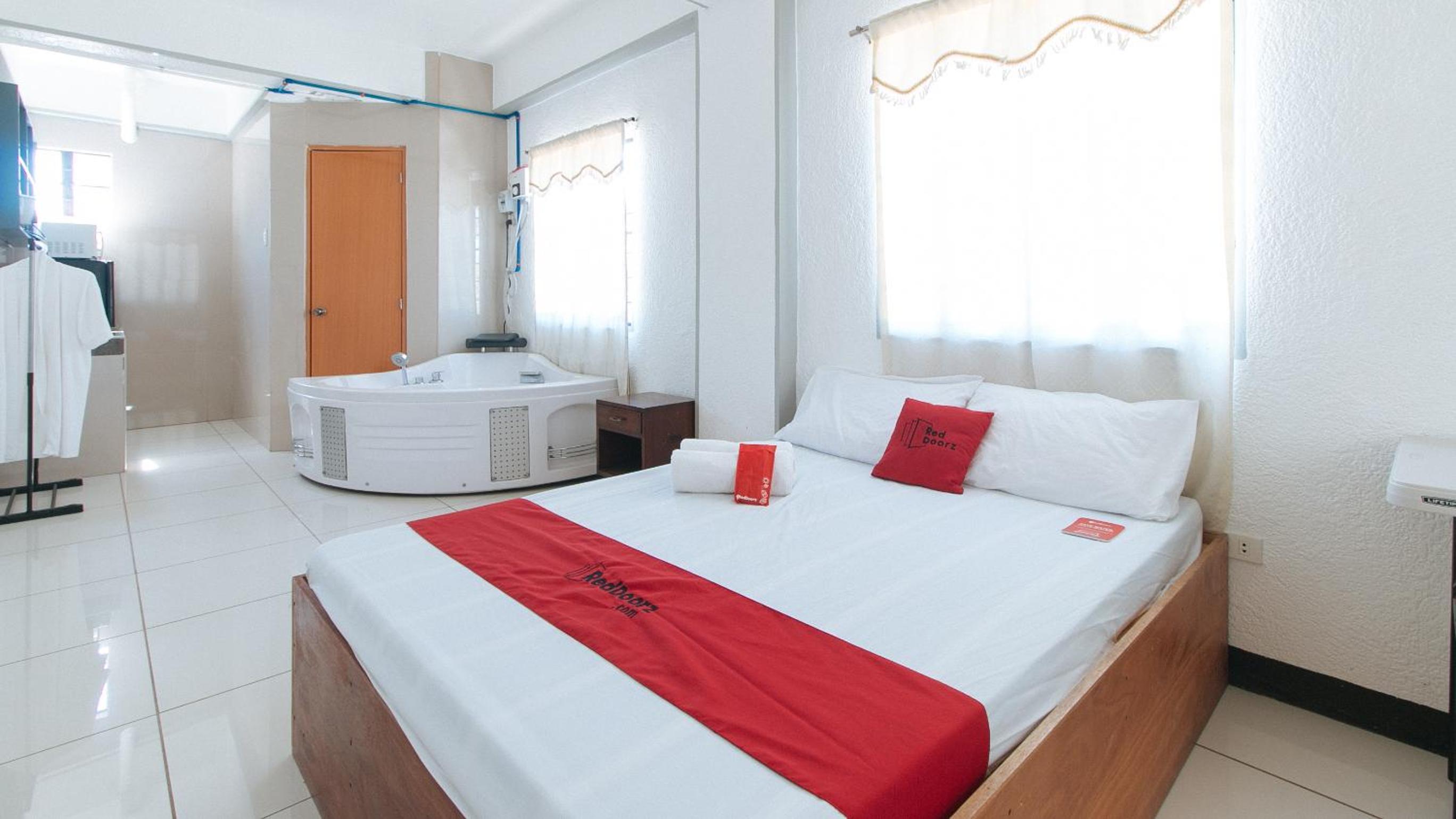 Deluxe Double Room with Bath