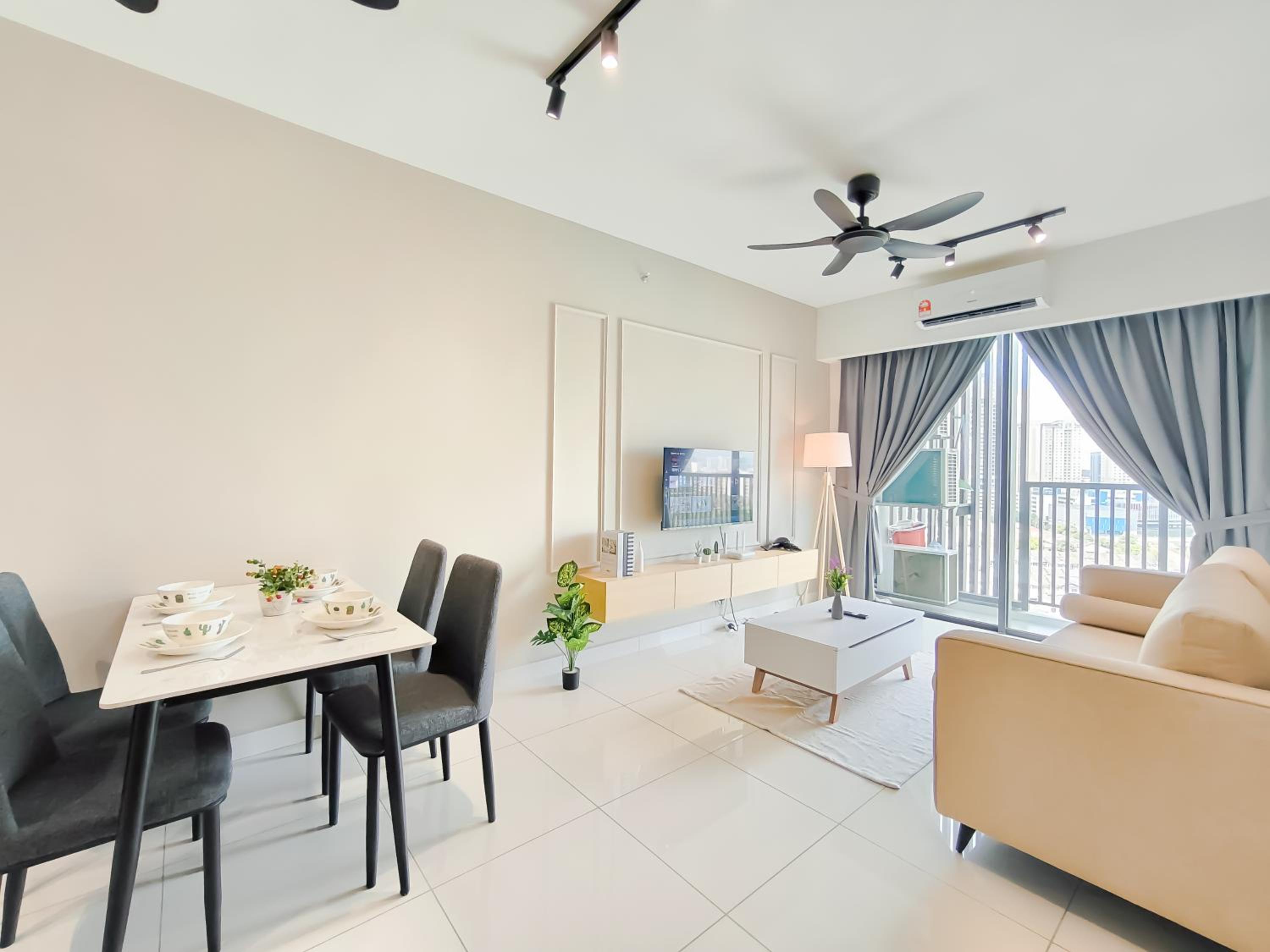 Three-Bedroom Superior Apartment - Photo 1