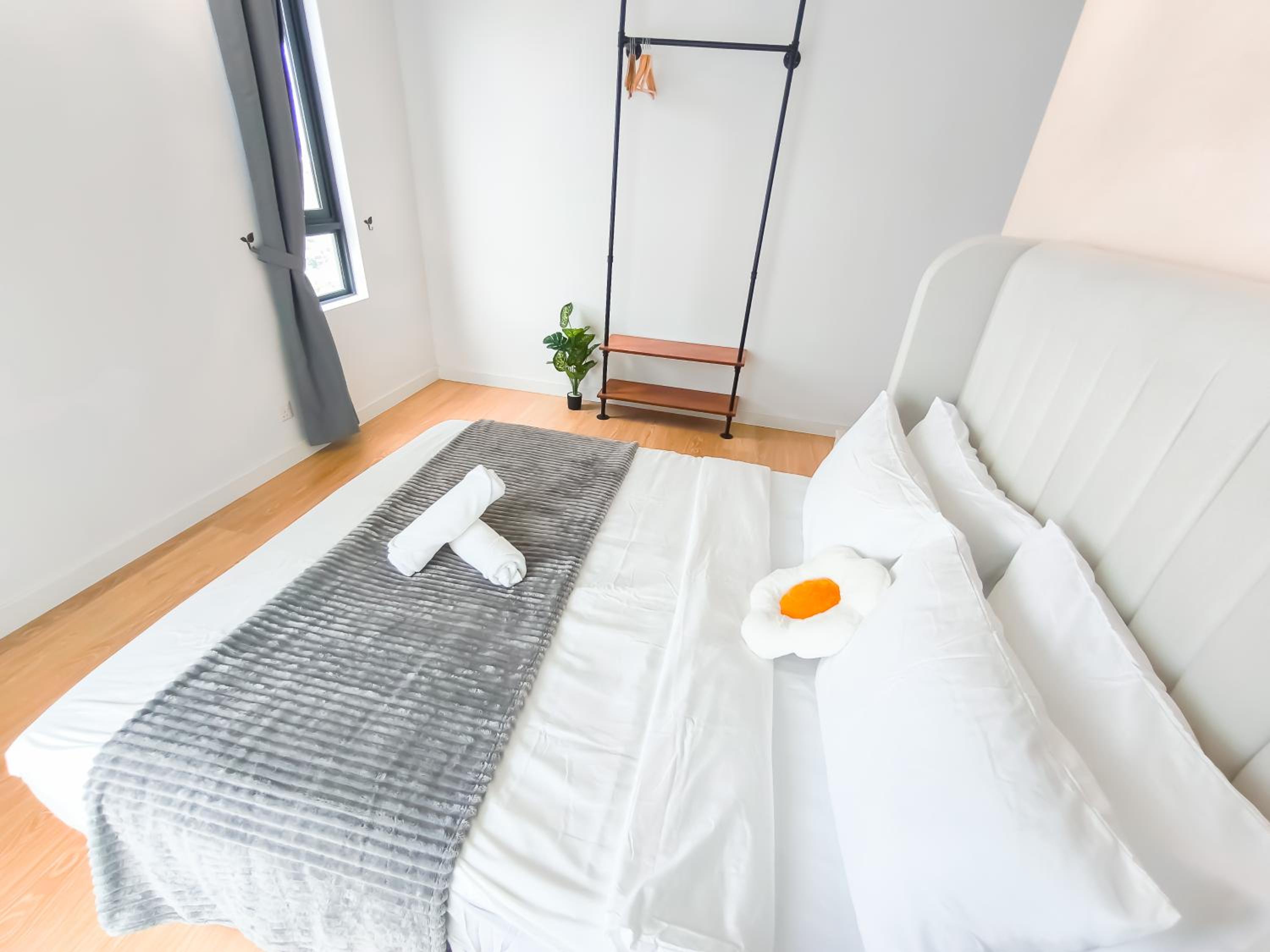 Three-Bedroom Superior Apartment - Photo 37