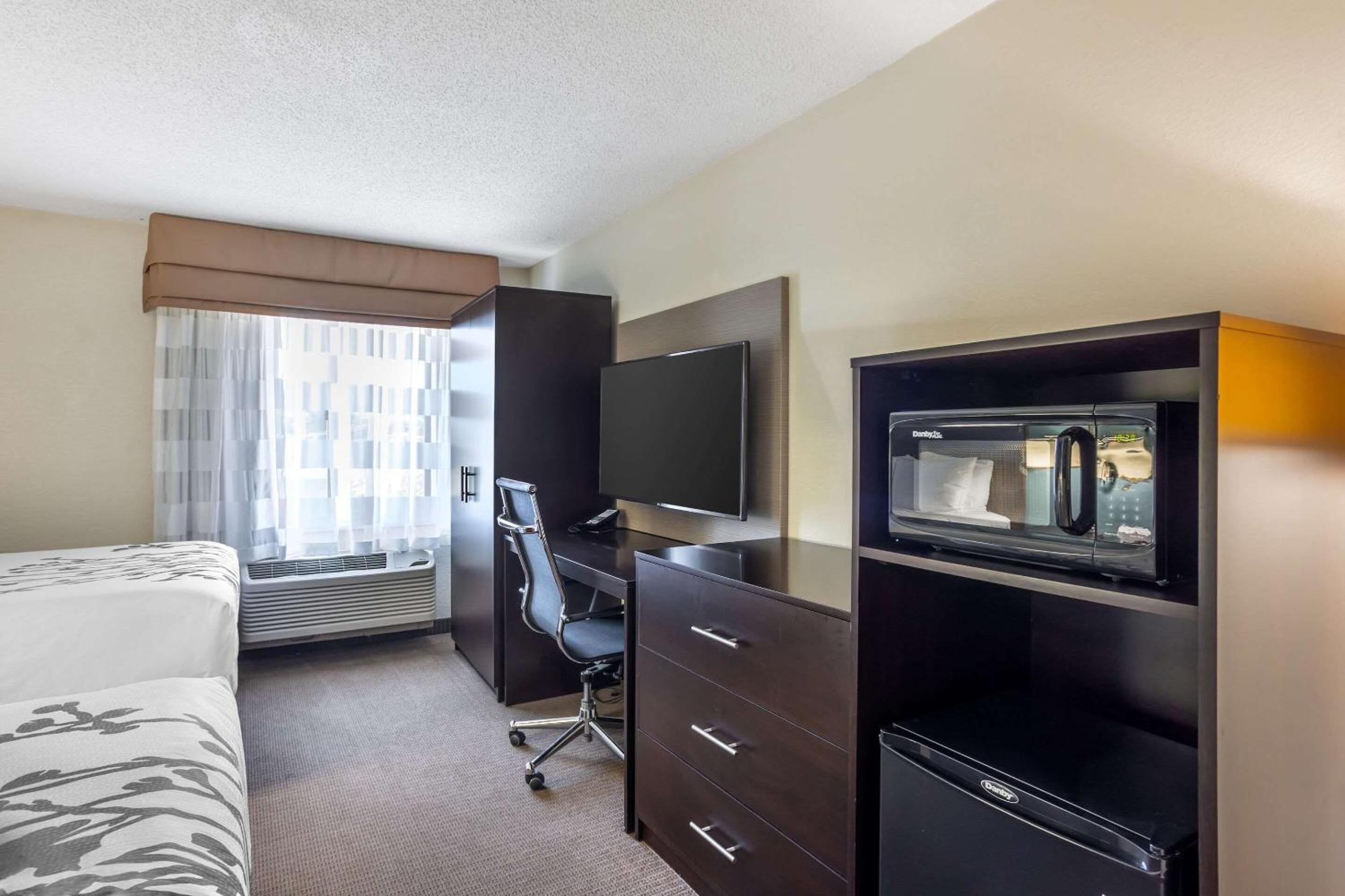 2 Double Beds - Non-Smoking - Photo 4