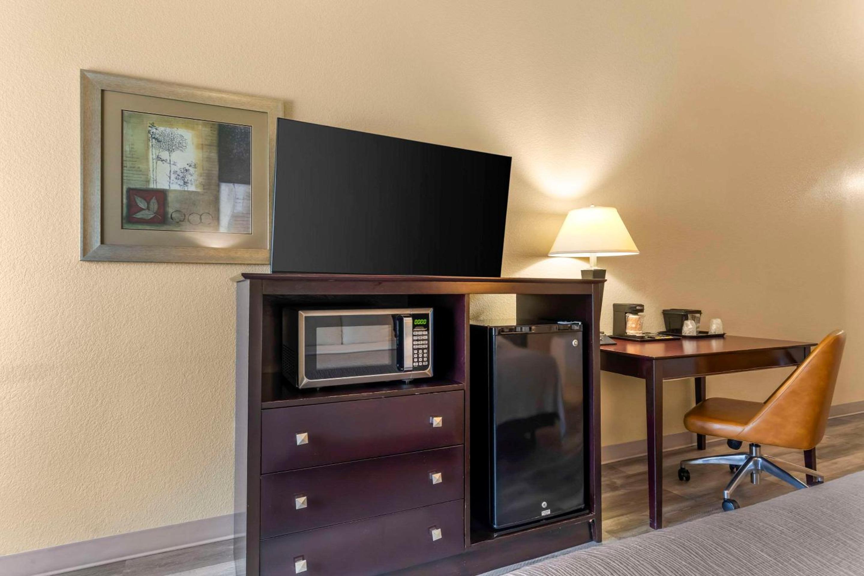 Quality Inn & Suites Groesbeck North