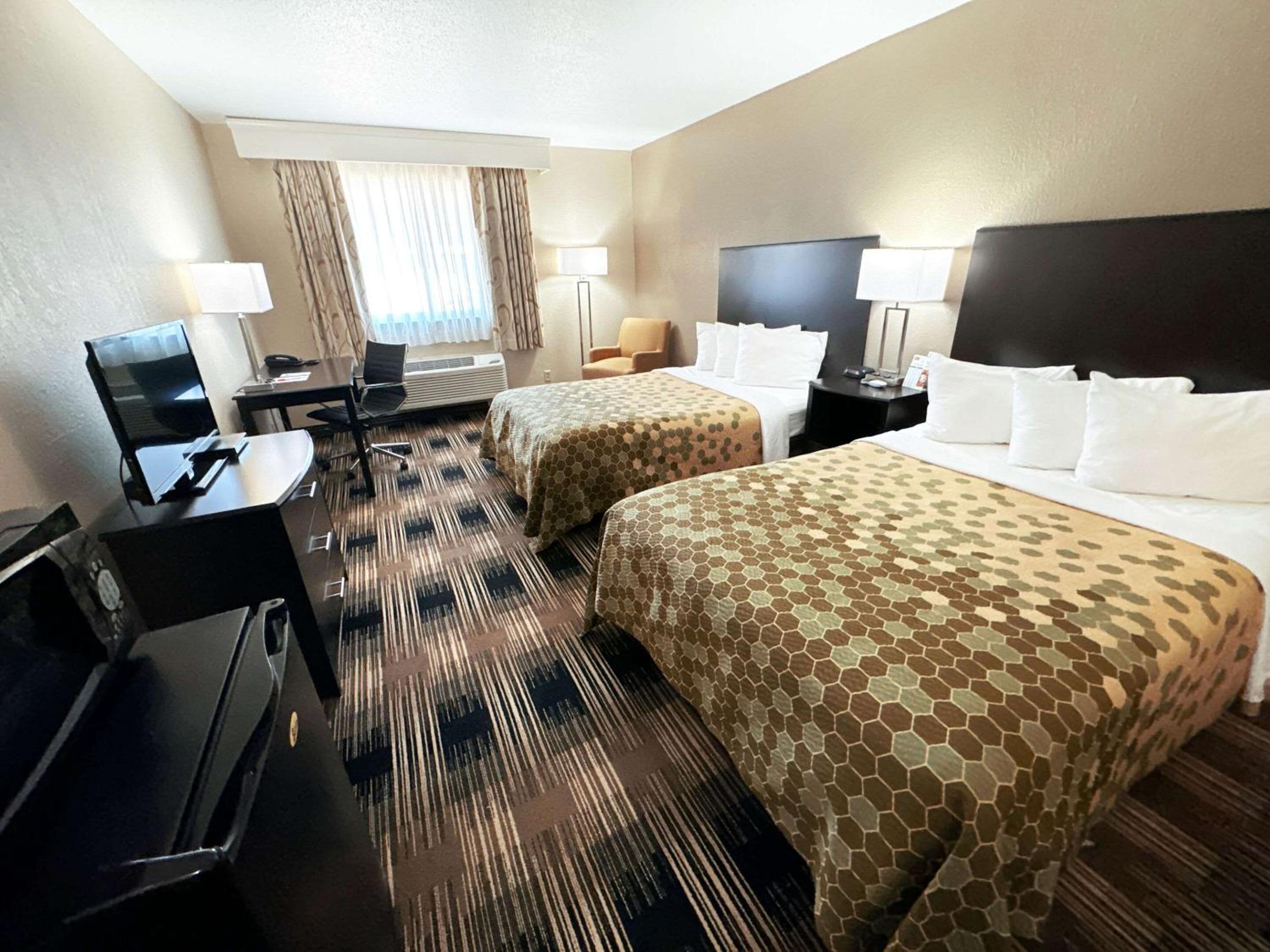 Standard Double Room with Two Double Beds - Non-Smoking - Photo 1