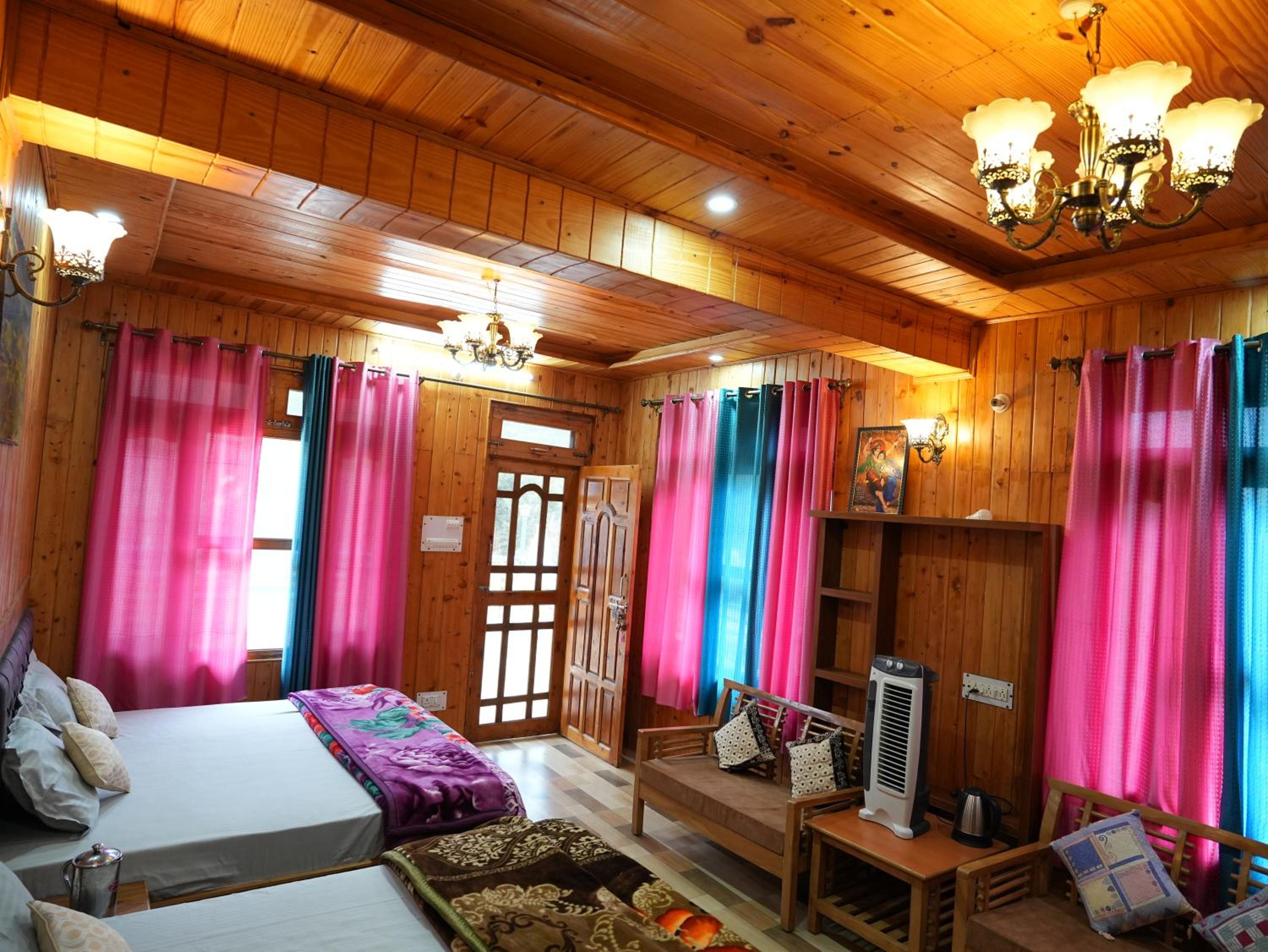 Family Room With Mountain View photo 1