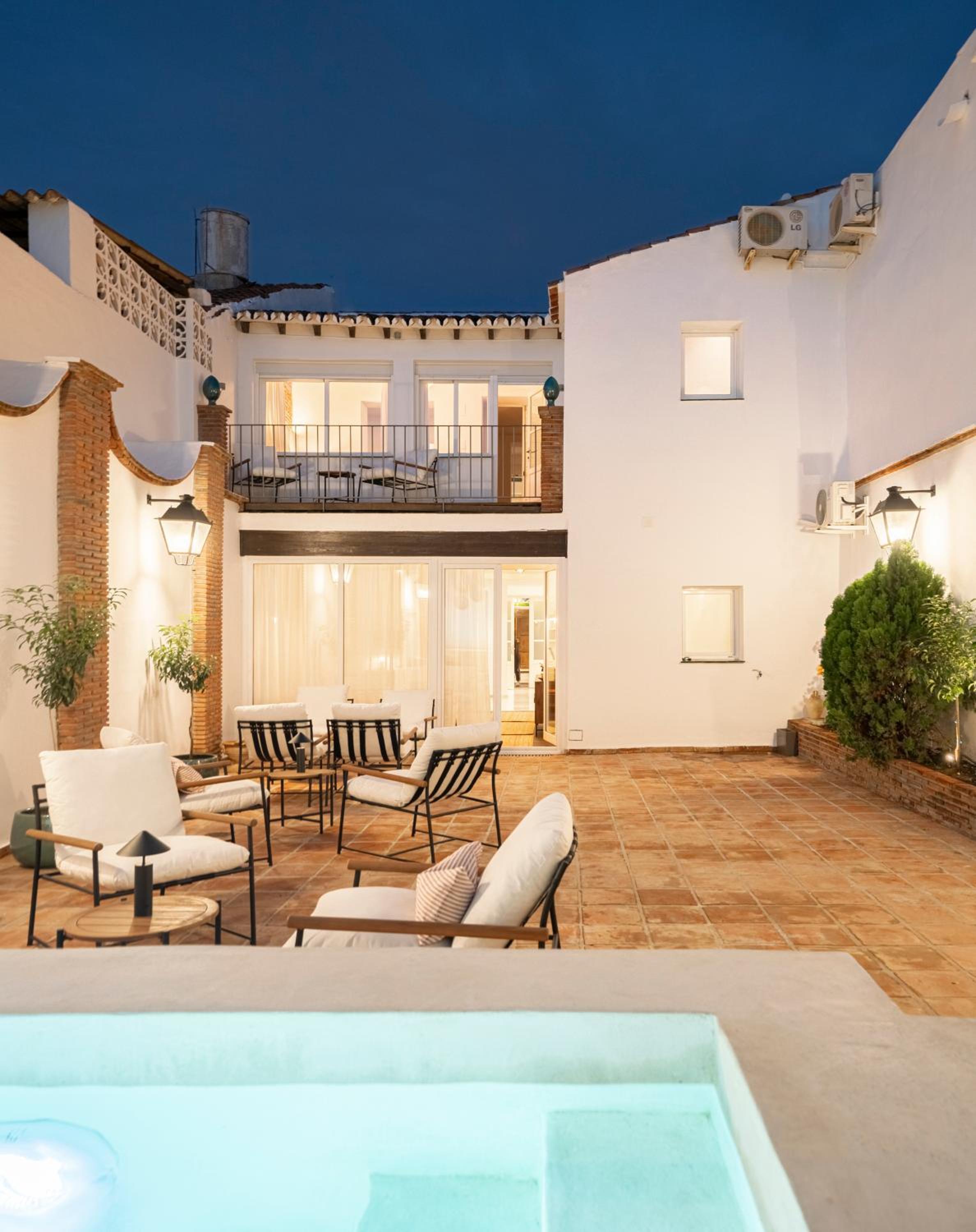 Suite with Balcony photo 3
