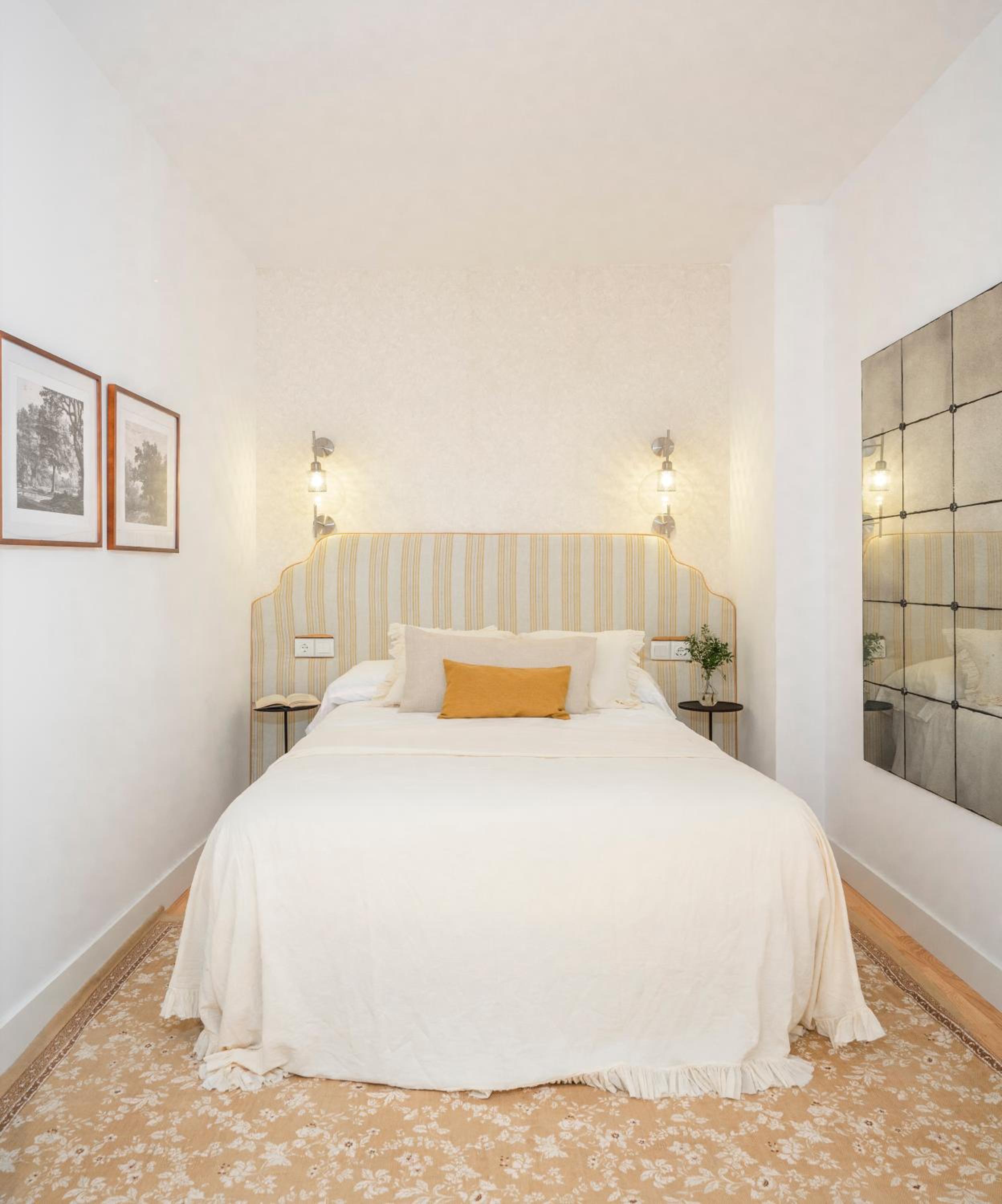 Double Room with Private External Bathroom photo 2
