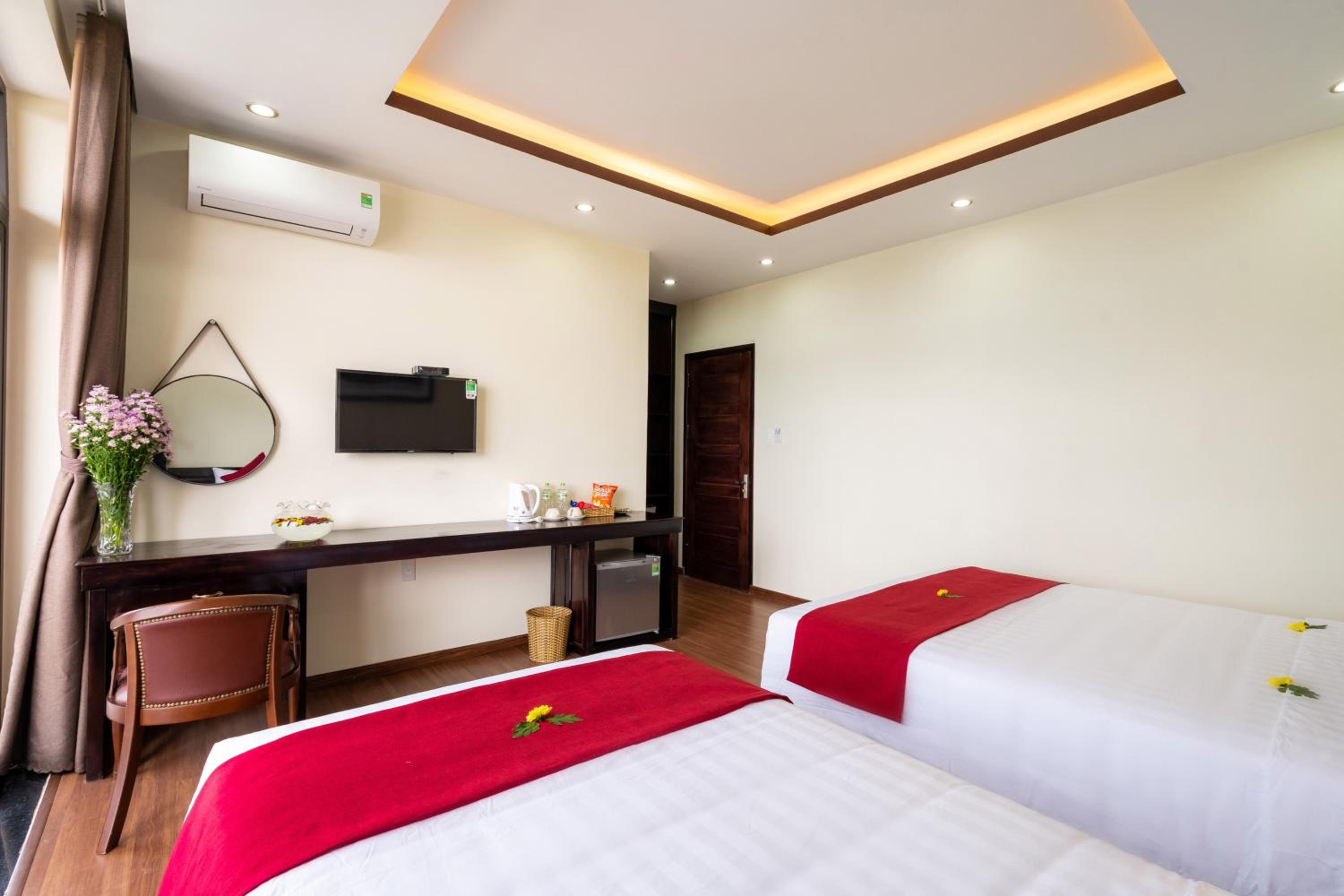 Deluxe Family Room - Photo 16
