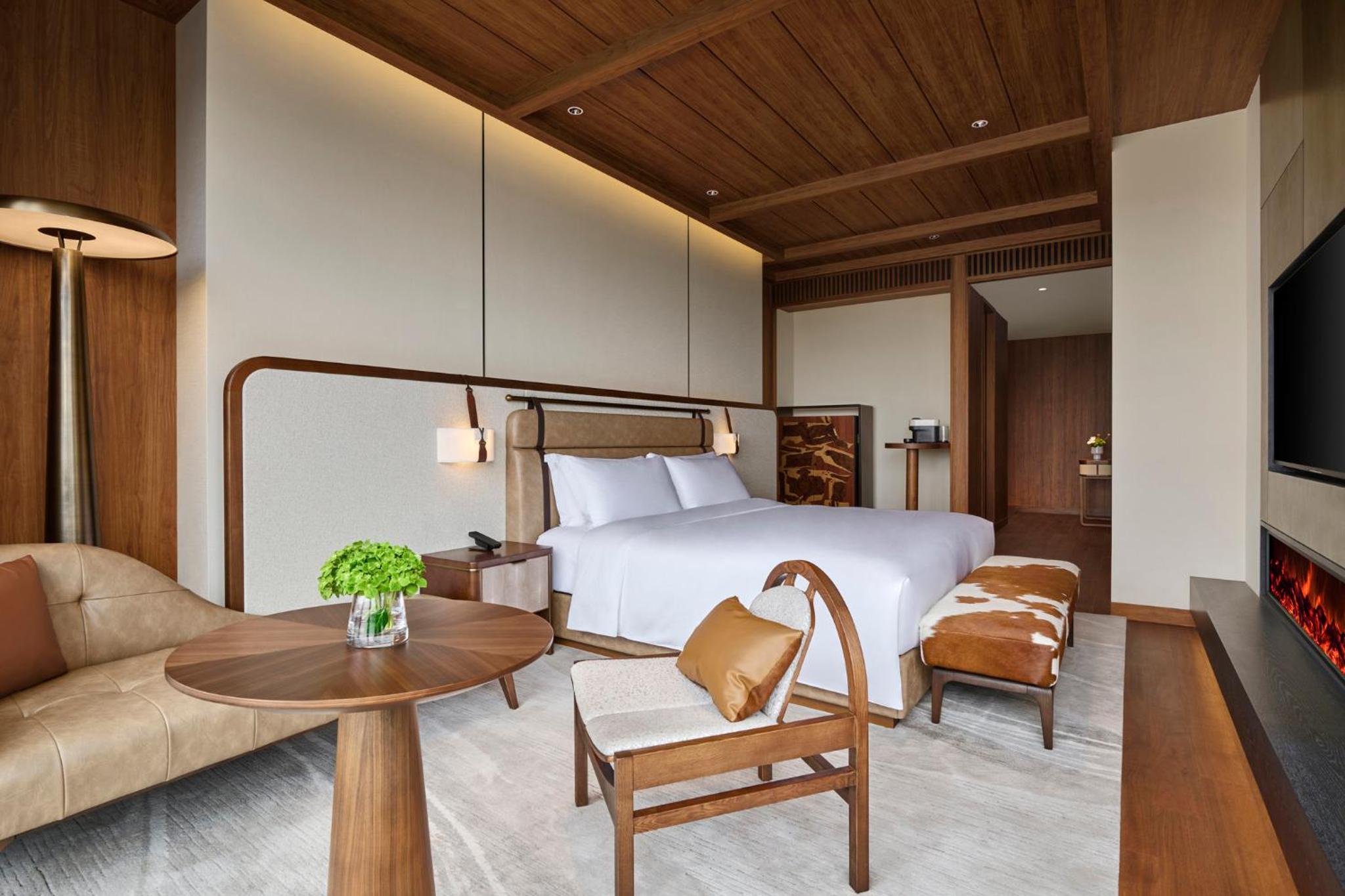 Premium King Room with Ski Concierge
