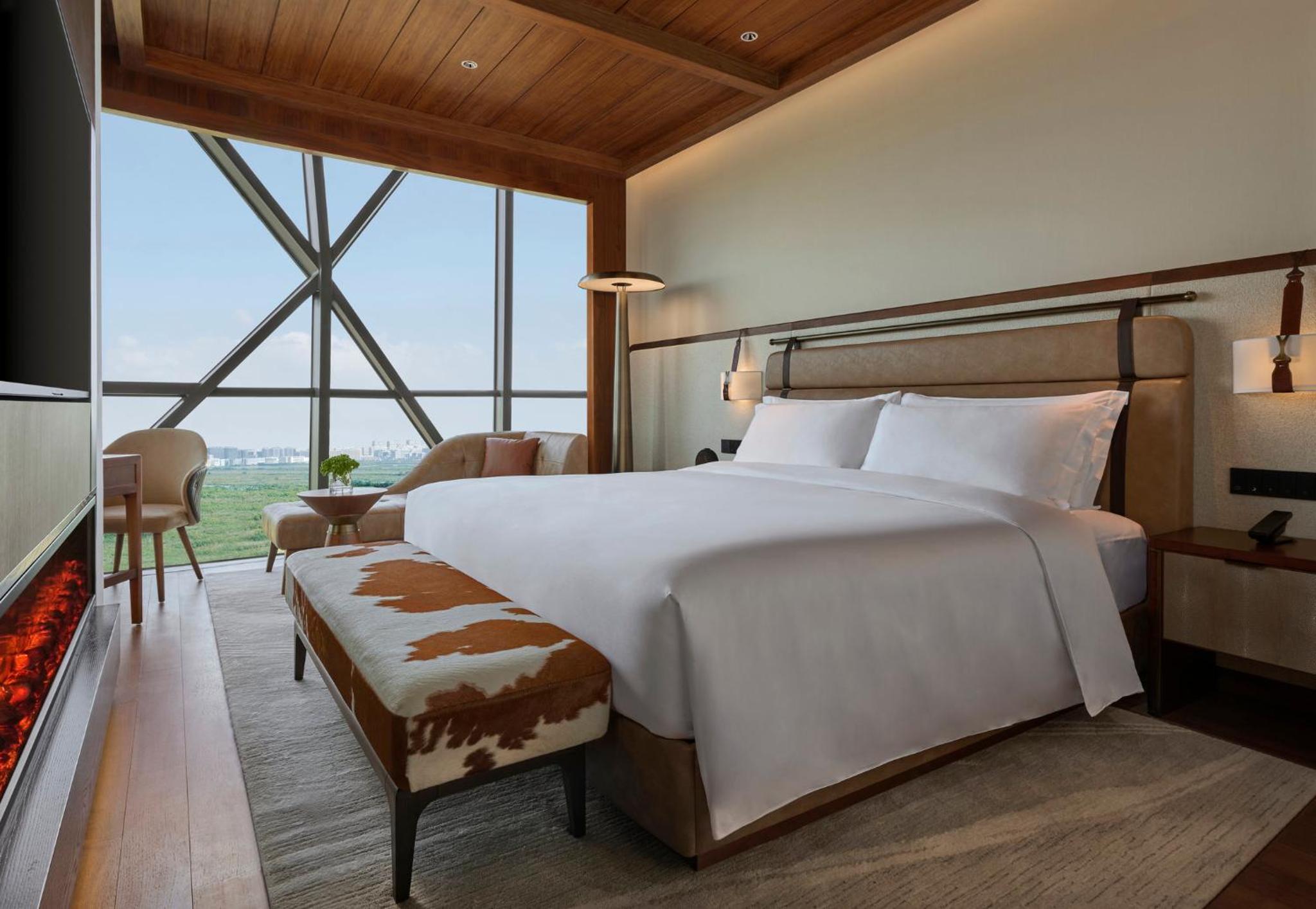 Two-Bedroom Suite with Ski Concierge