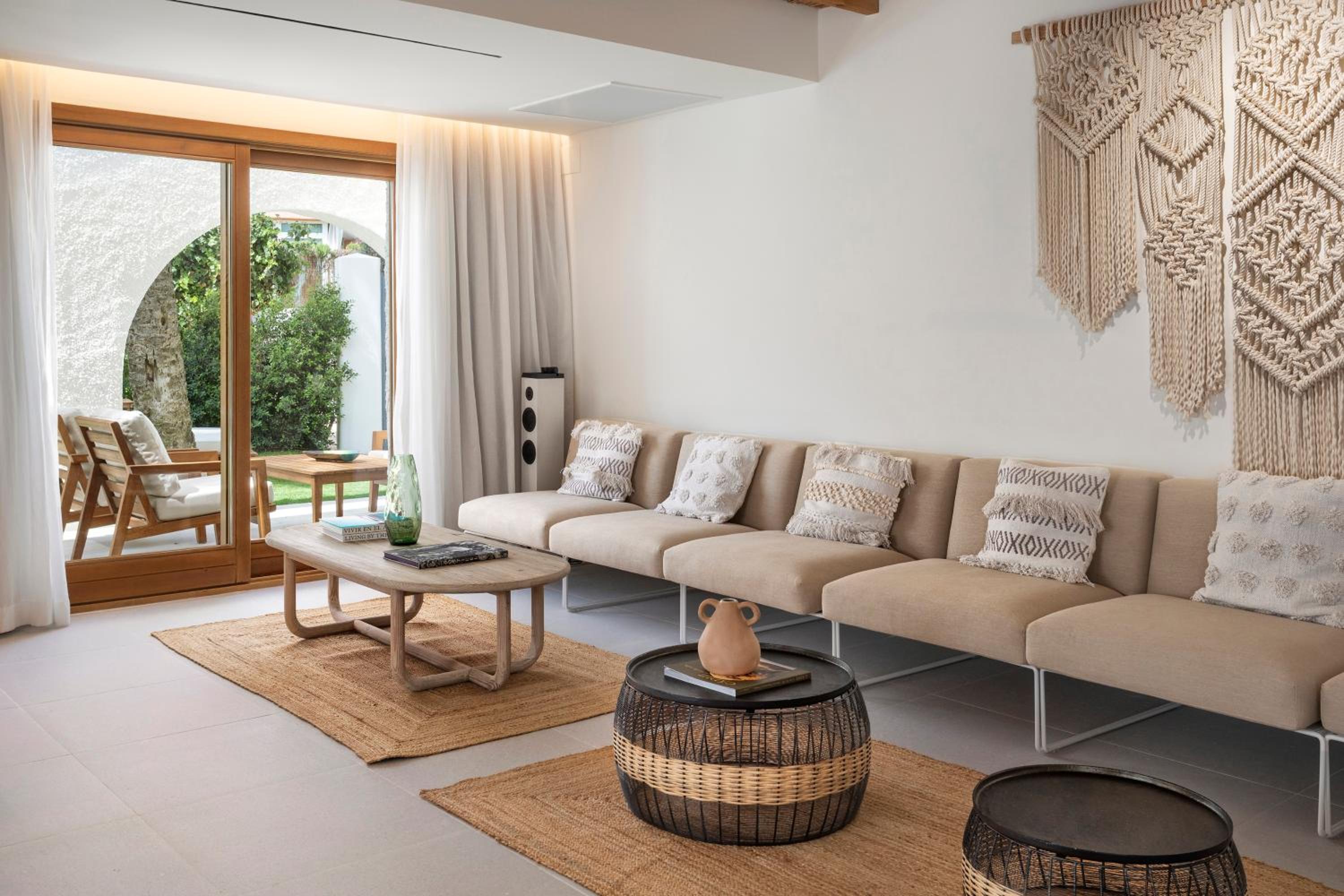 Gran Villa El Cortijo del Mar con Piscina Privada de 3 Habitaciones
