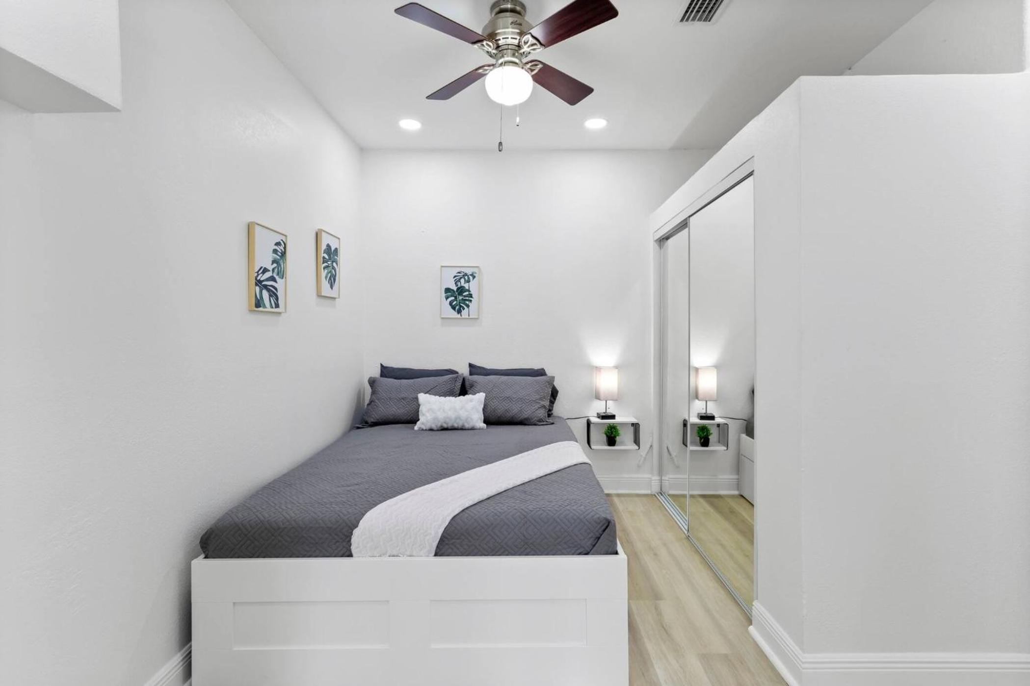 Five-Bedroom Villa photo 1